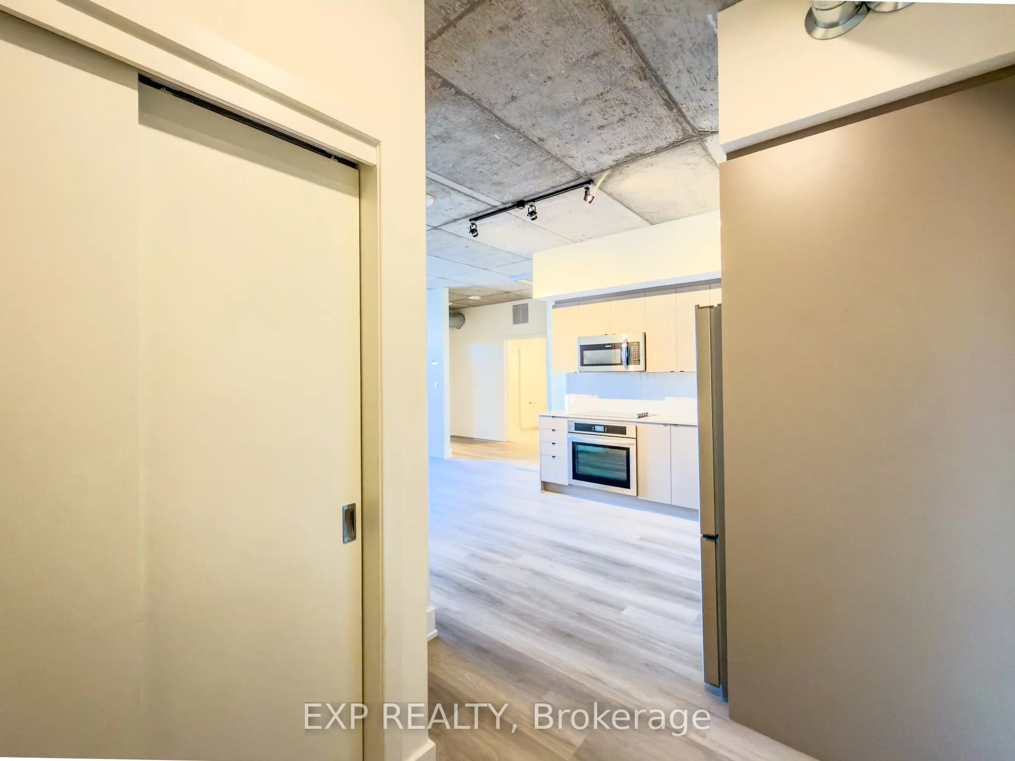 770 Somerset Street W, #514