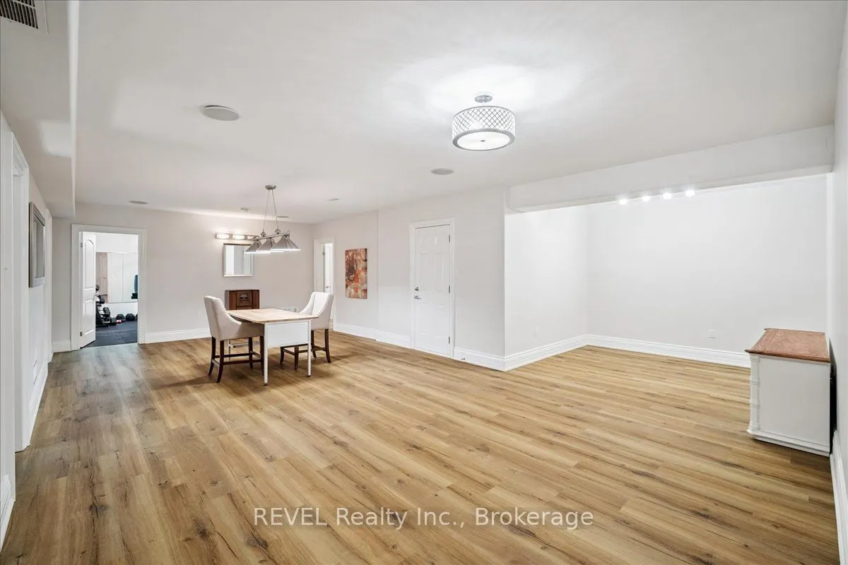 1330 Concession 6 Road W