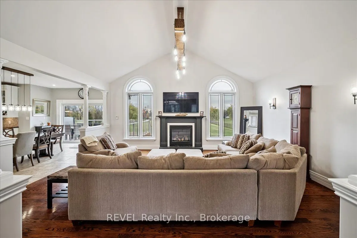 1330 Concession 6 Road W