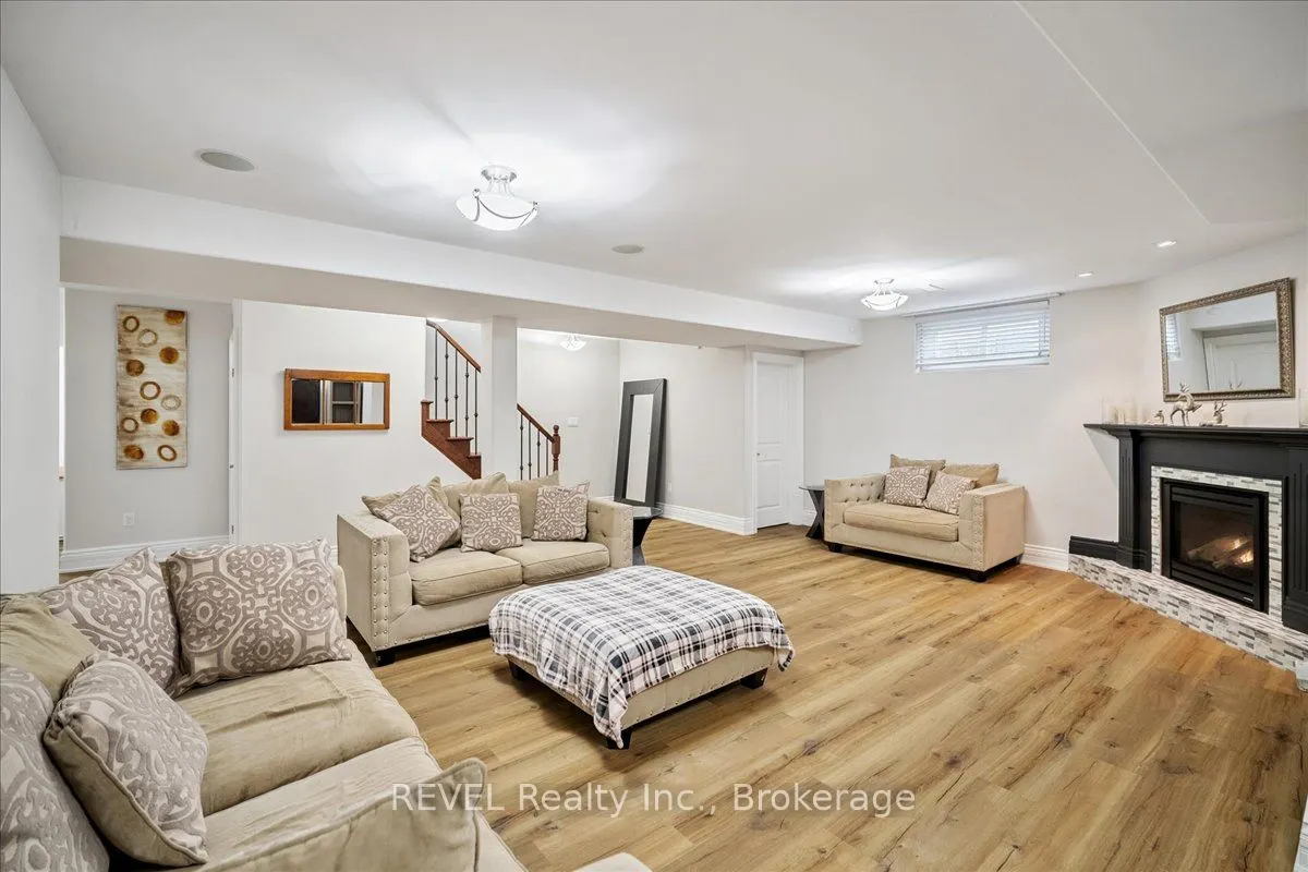 1330 Concession 6 Road W