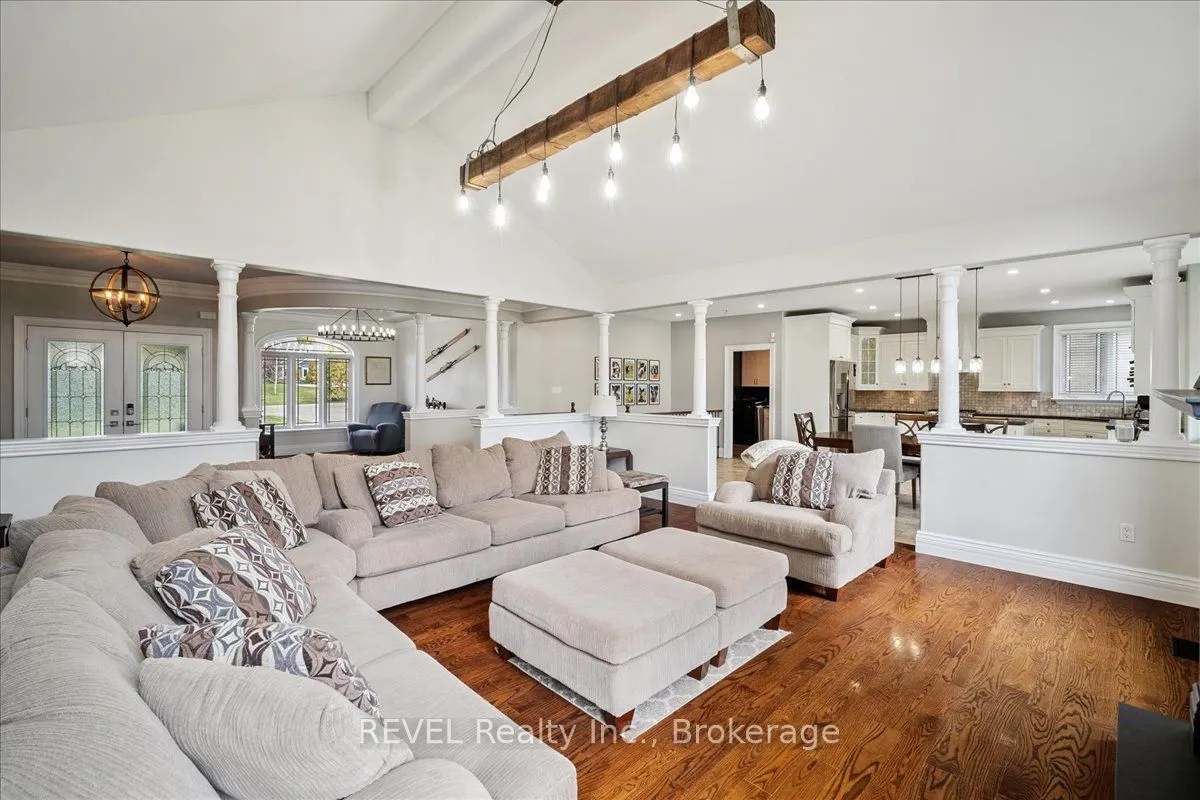 1330 Concession 6 Road W