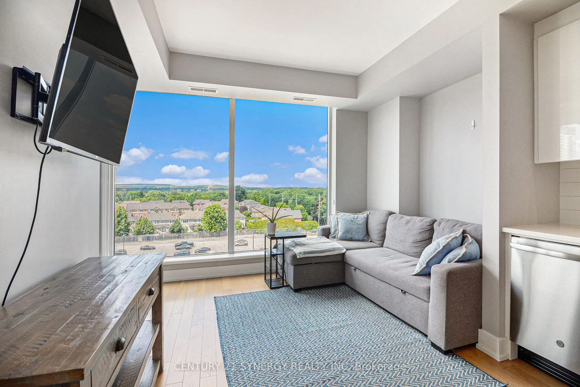 360 Patricia Avenue, #607