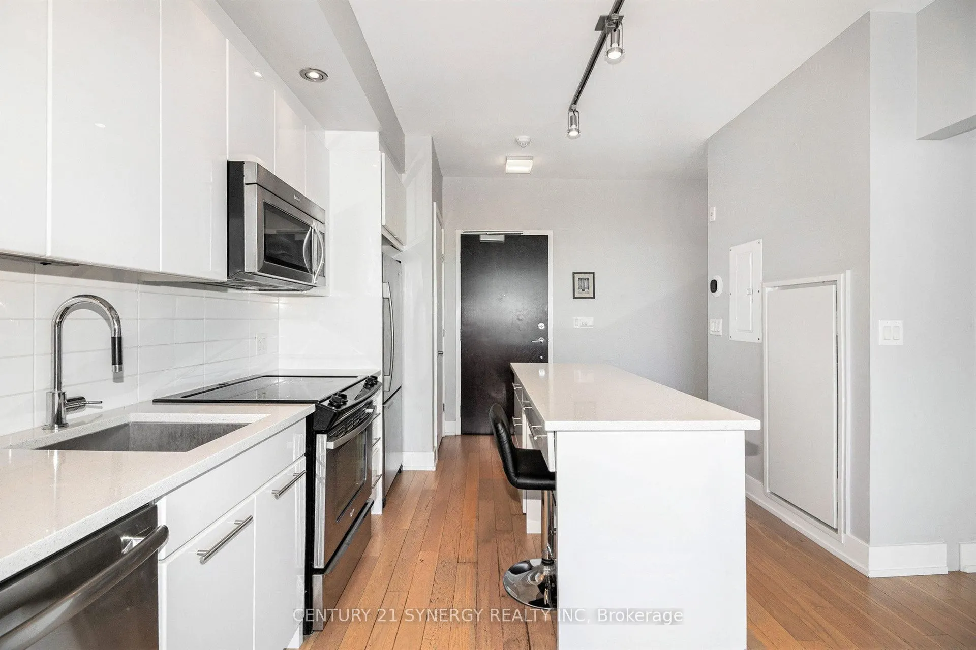 360 Patricia Avenue, #607