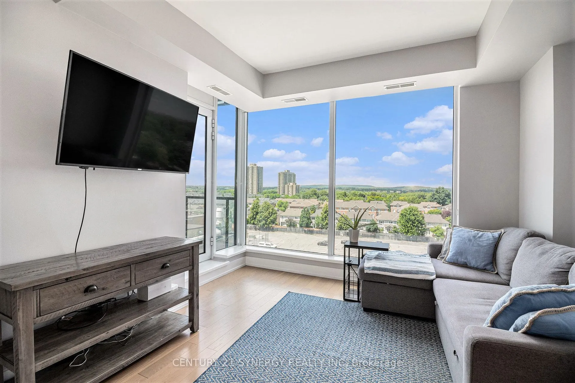 360 Patricia Avenue, #607