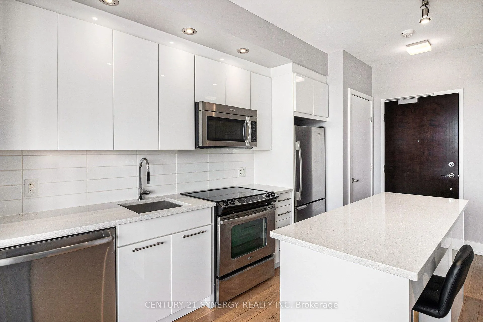 360 Patricia Avenue, #607