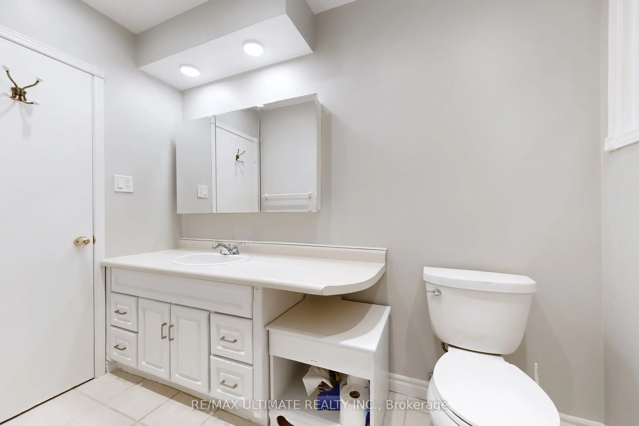 96 Lakeshore Road, #Geb