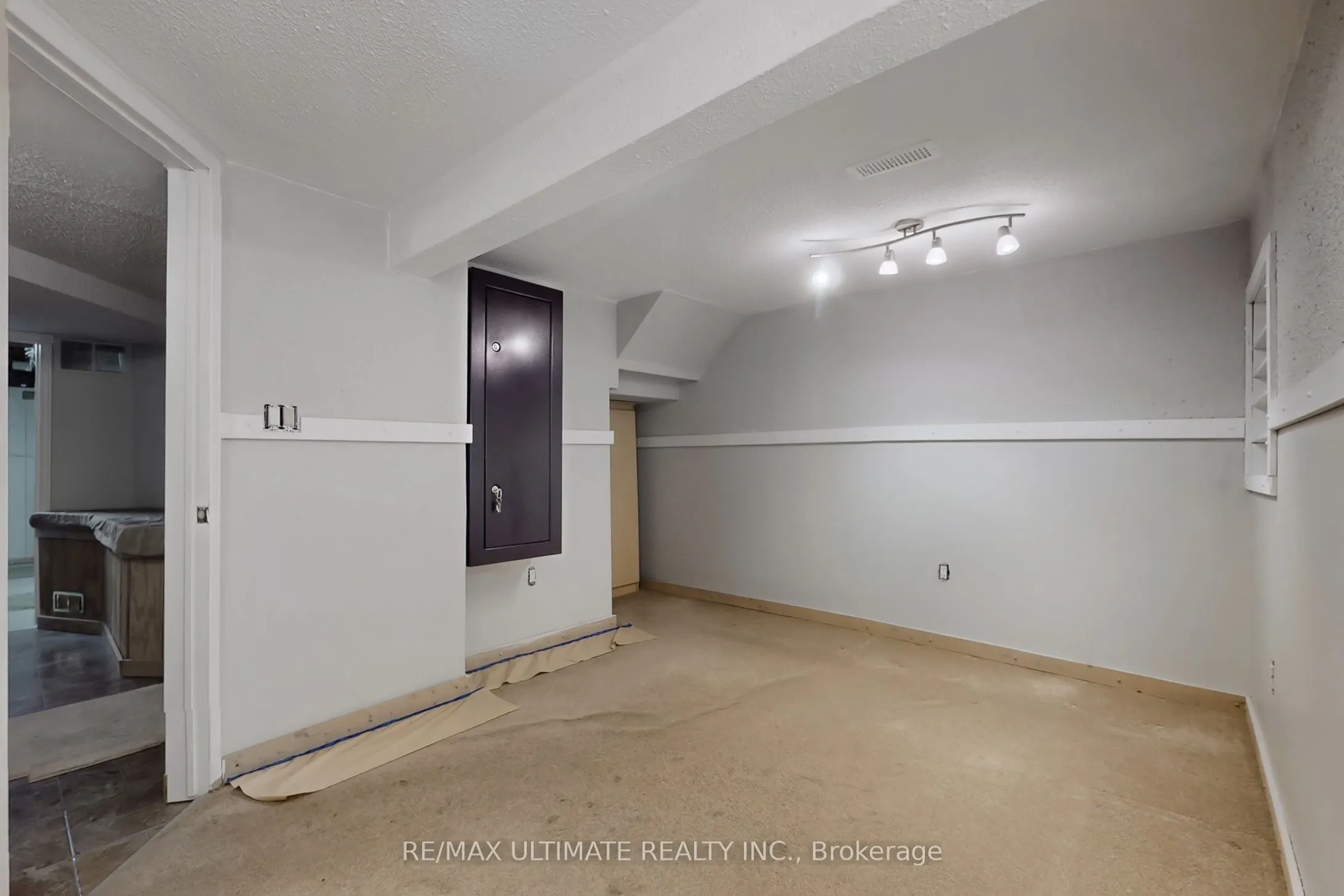 96 Lakeshore Road, #Geb