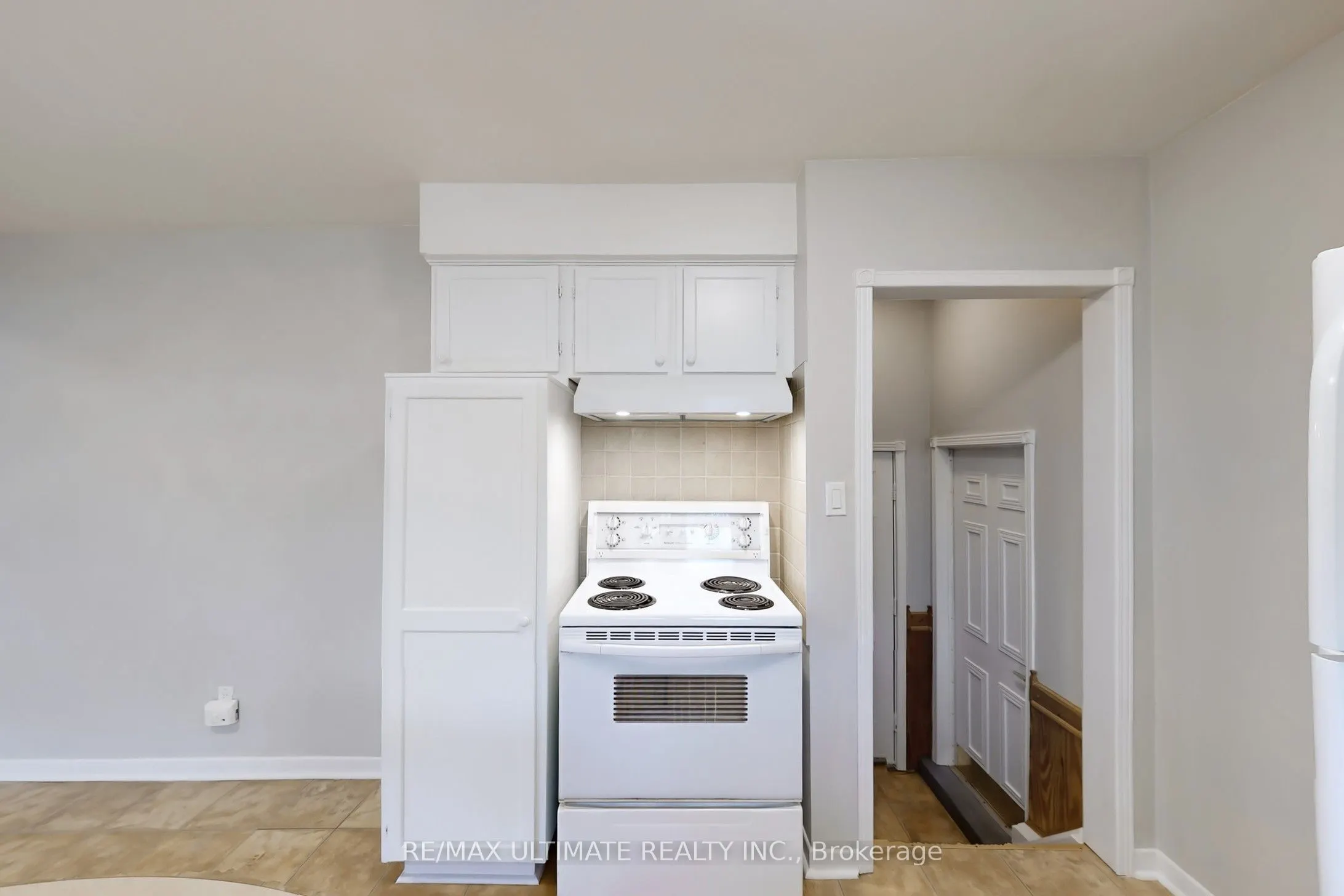 96 Lakeshore Road, #Geb