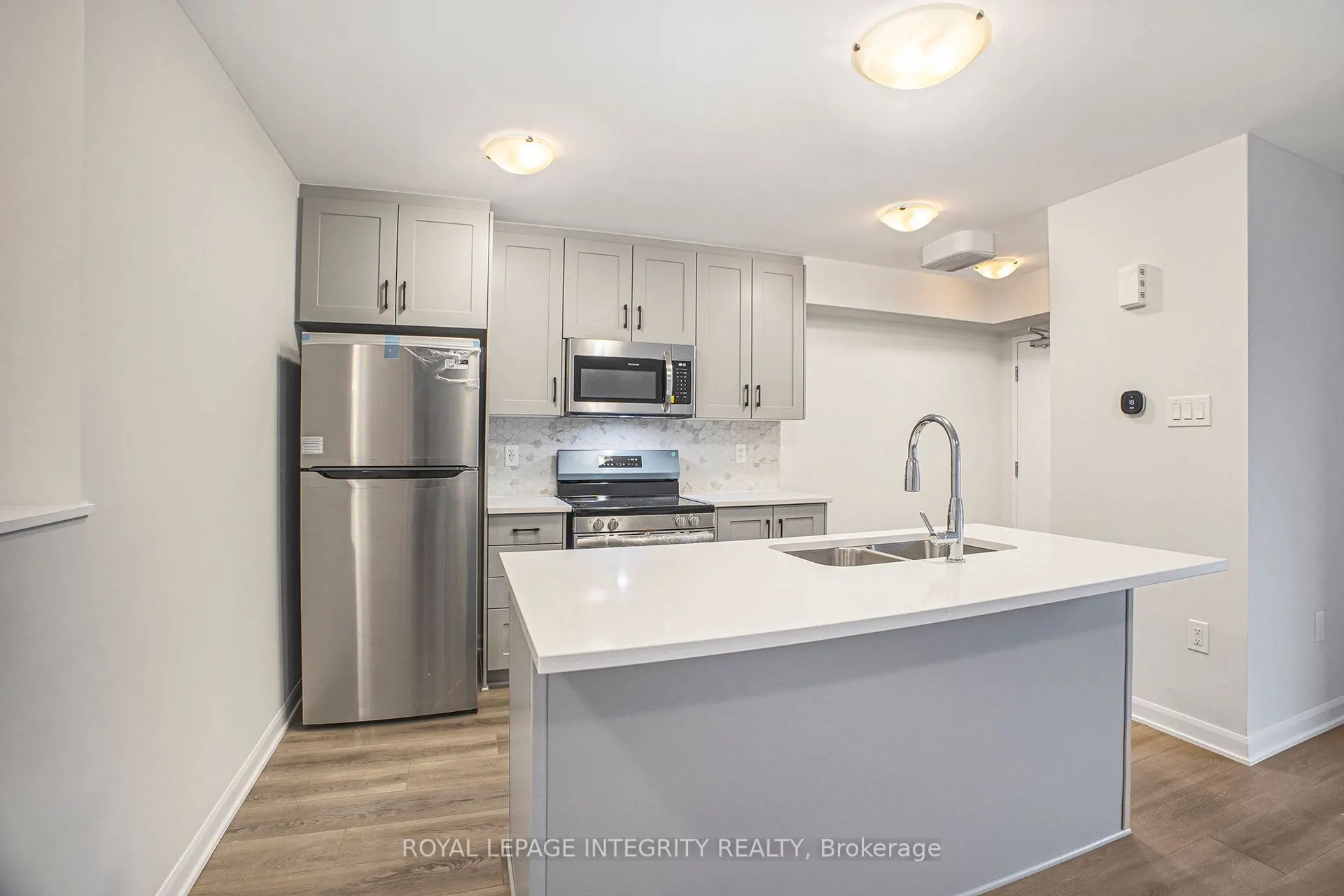 1130 CREEKWAY Private