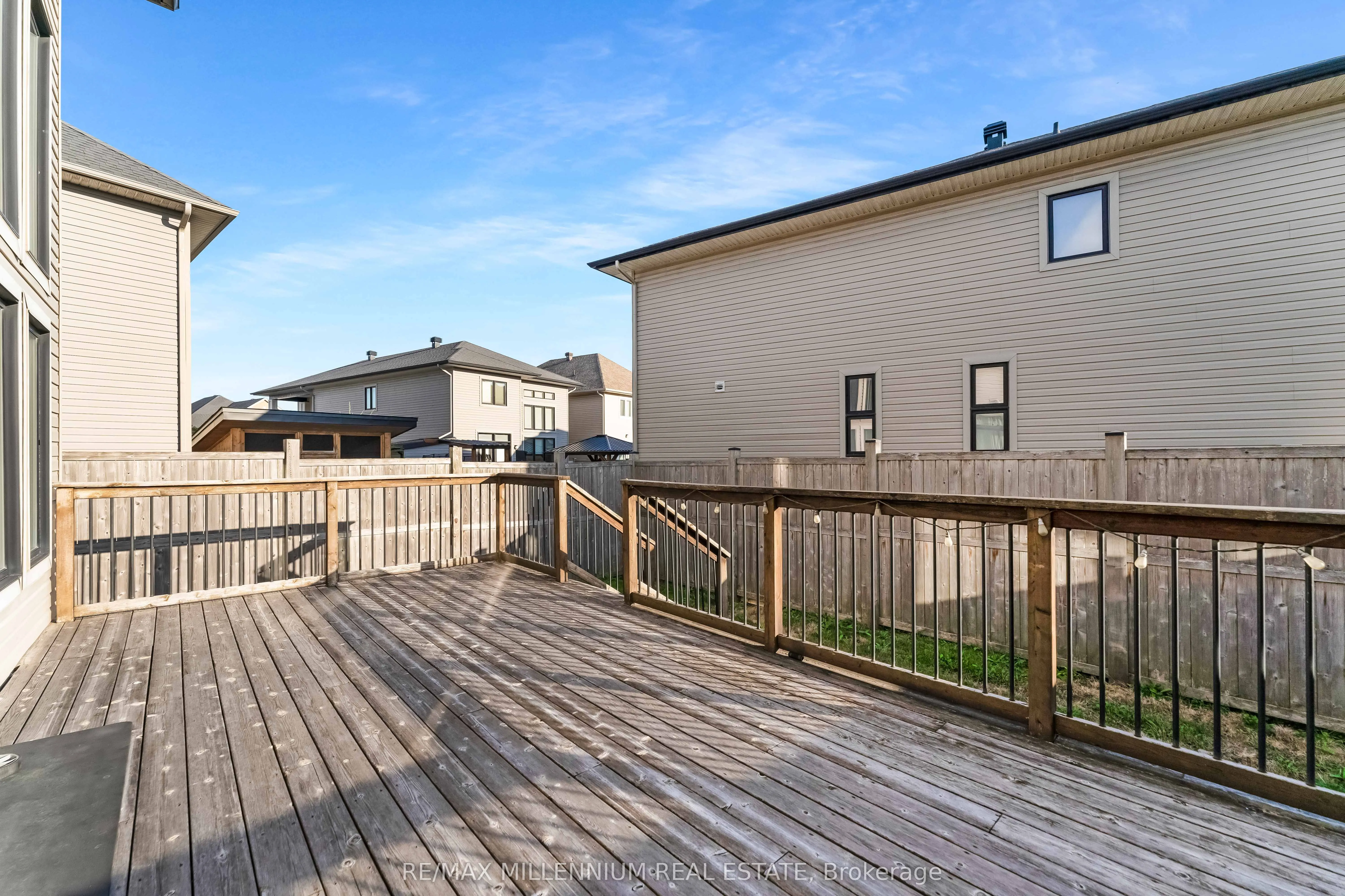 327 BALLINVILLE Circle