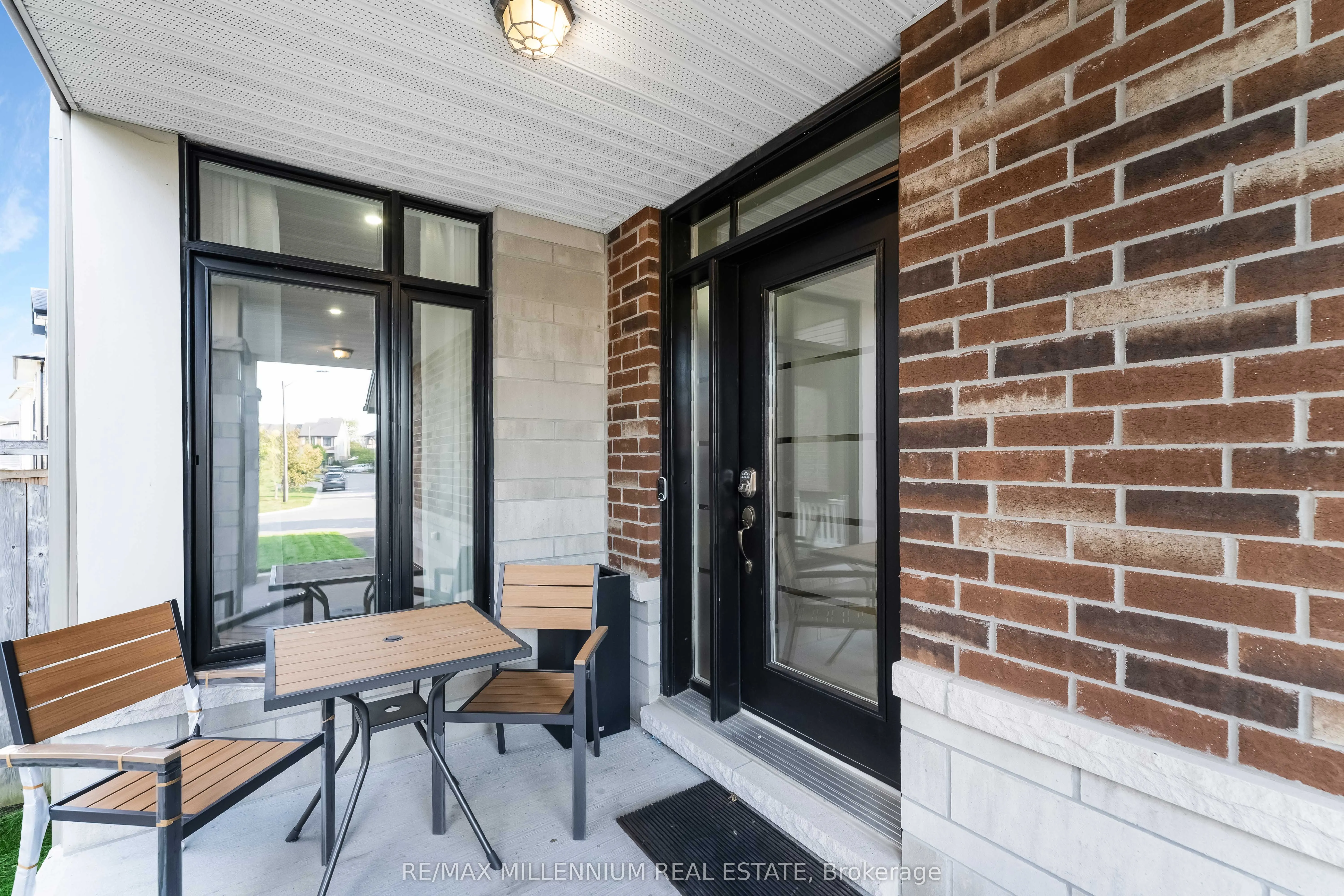 327 BALLINVILLE Circle