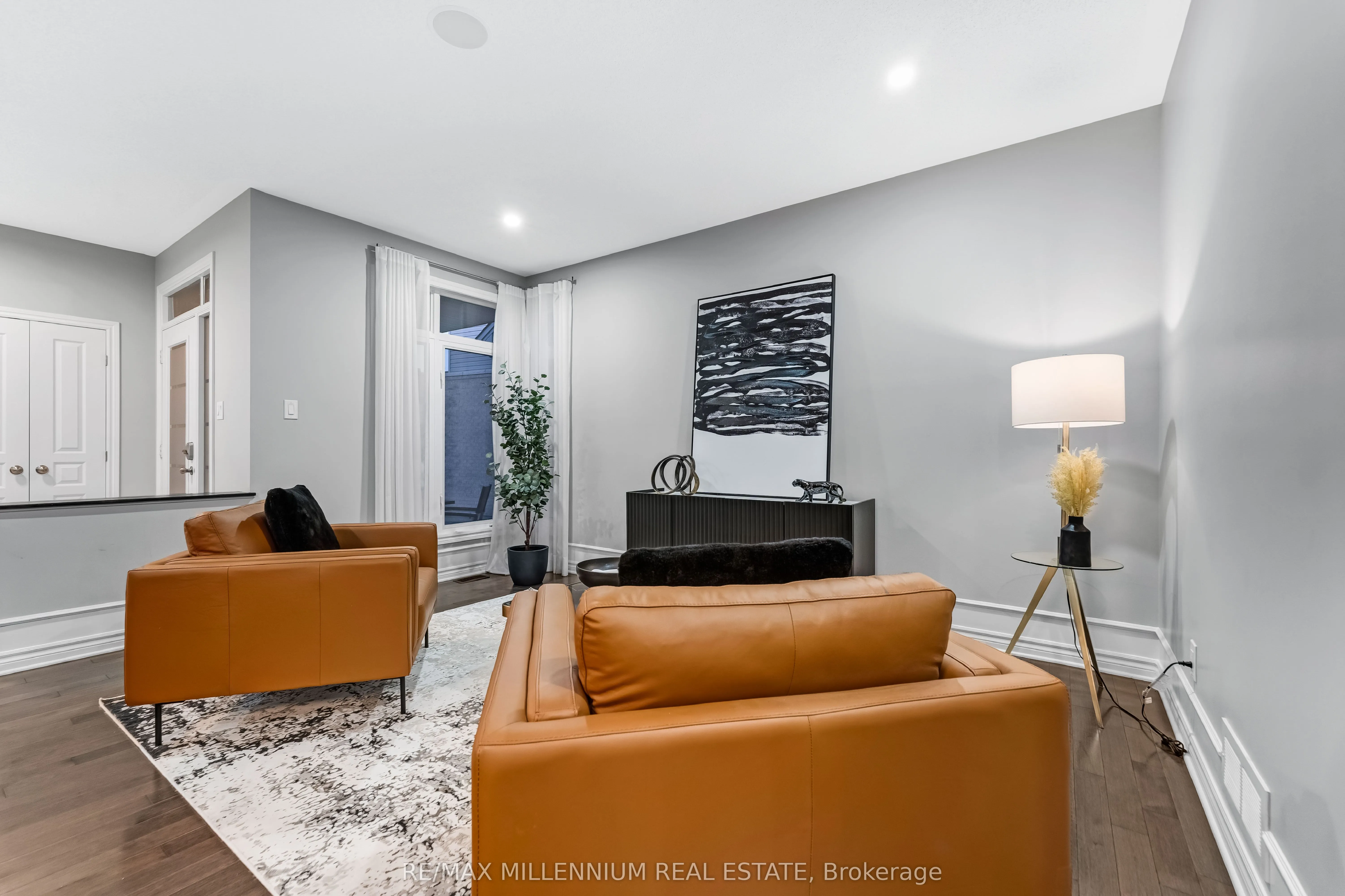 327 BALLINVILLE Circle