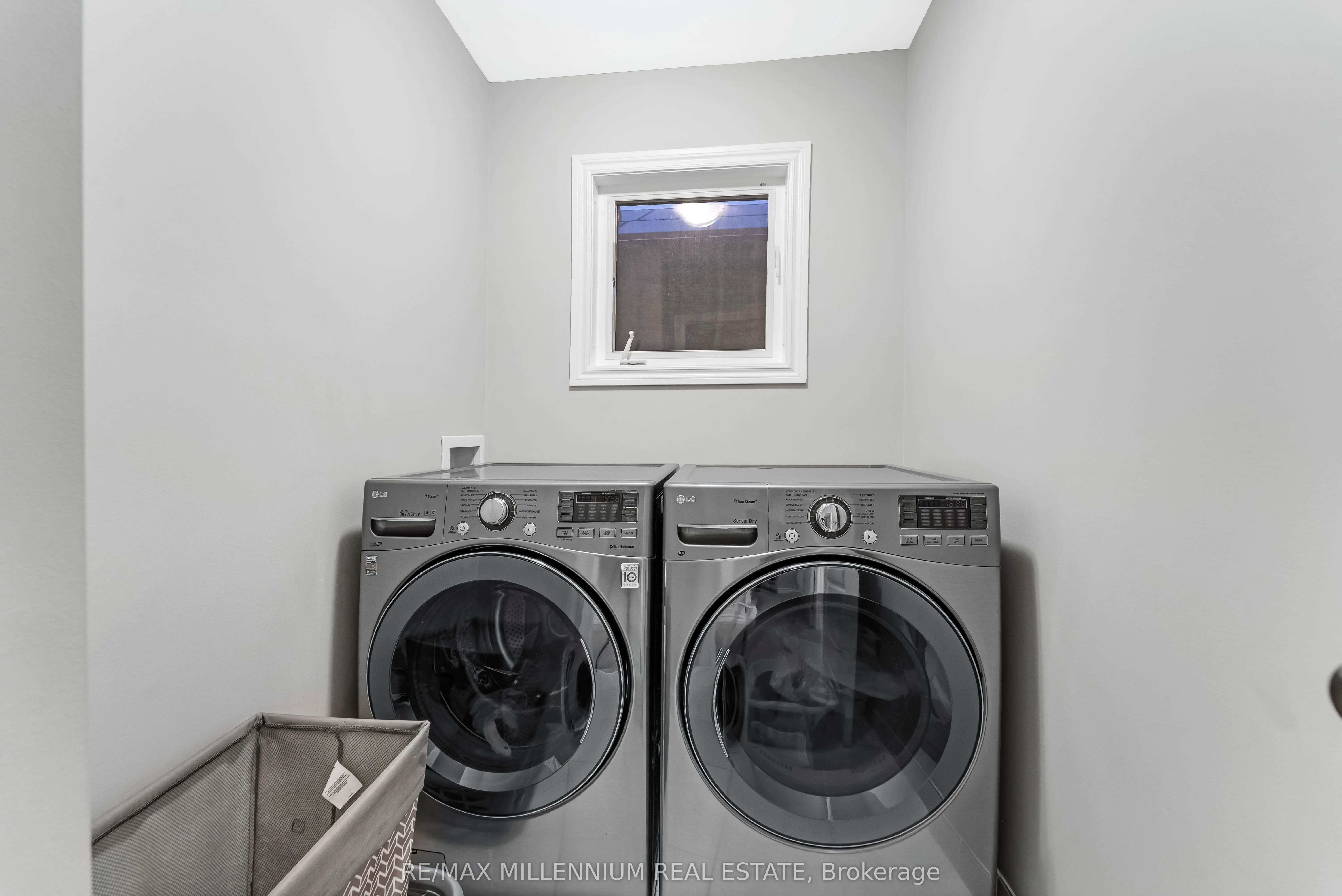 327 BALLINVILLE Circle