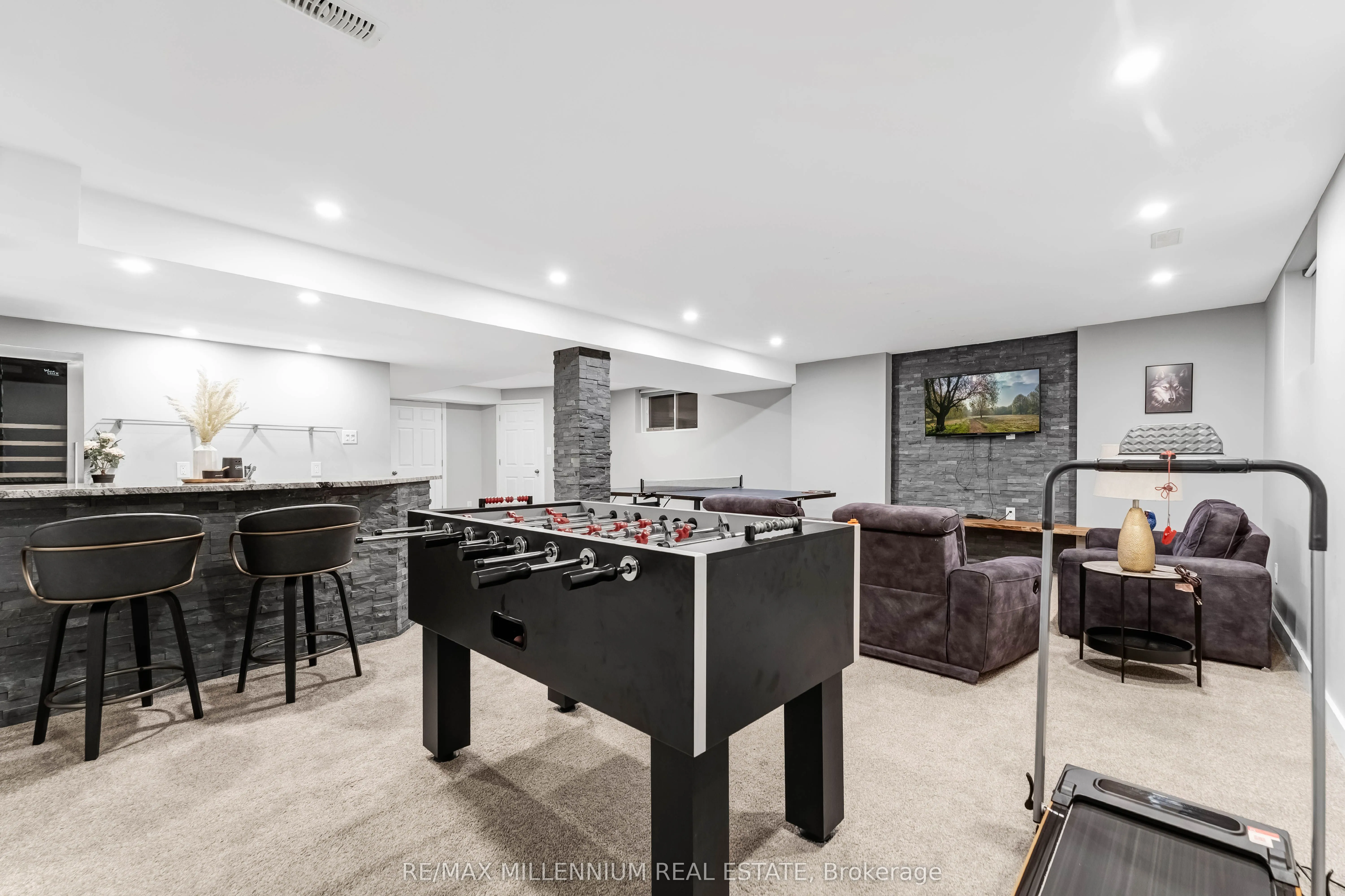 327 BALLINVILLE Circle