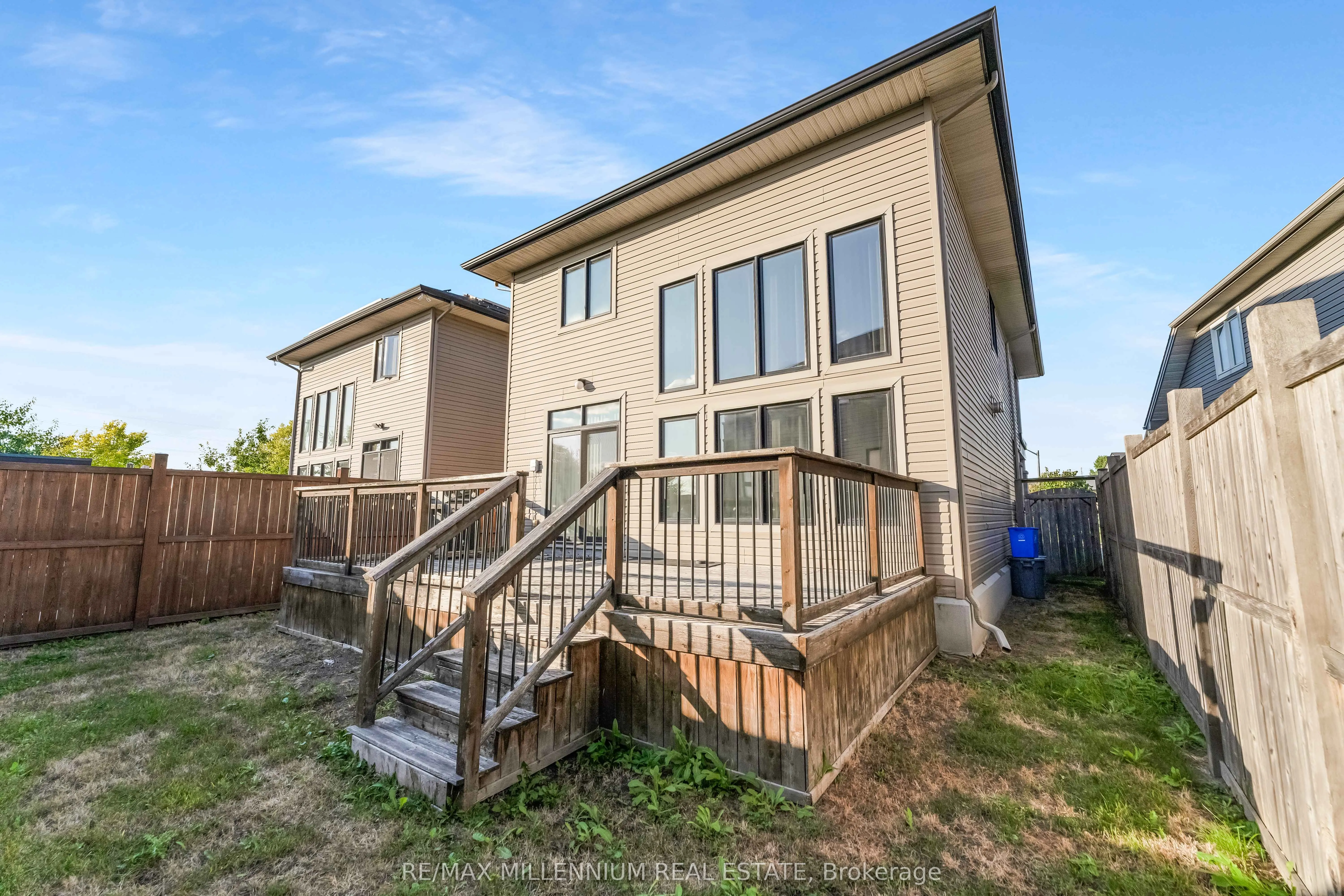 327 BALLINVILLE Circle