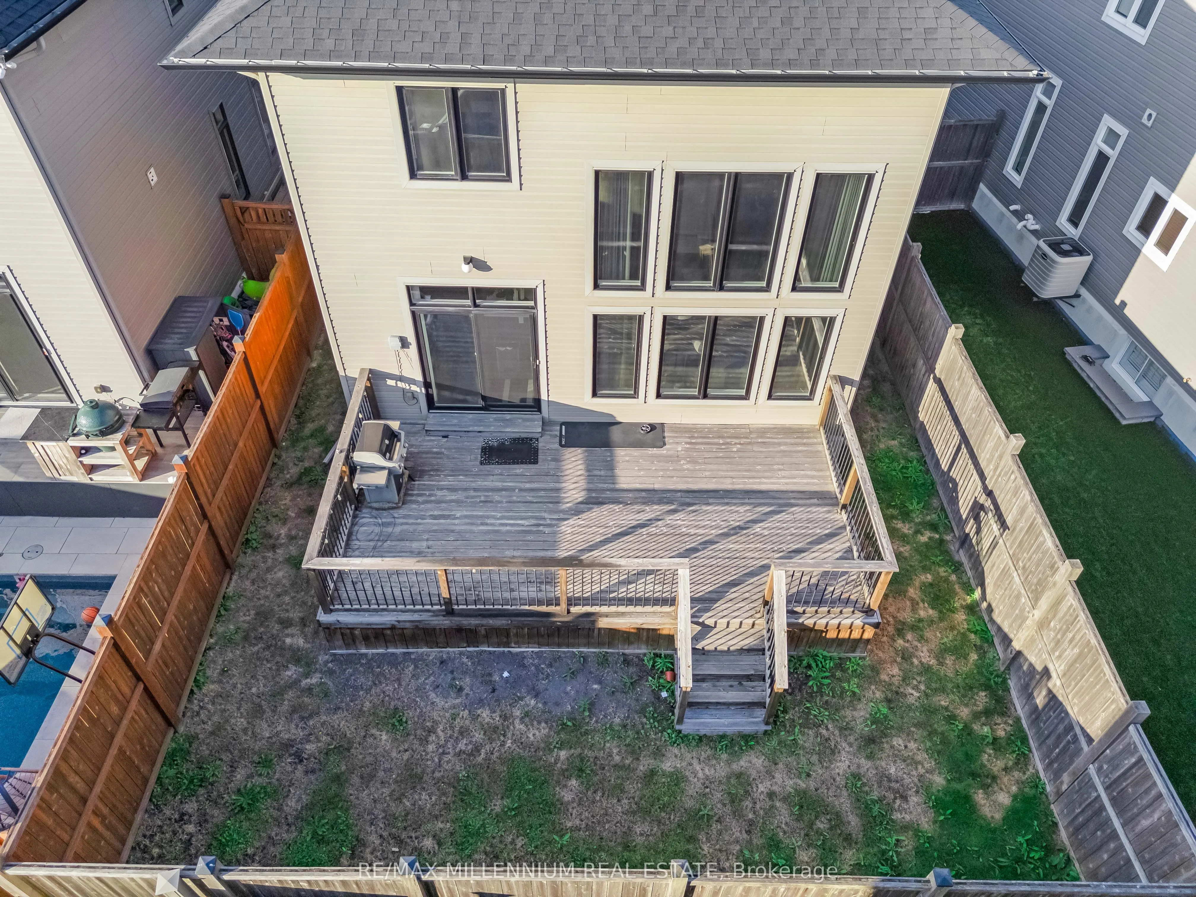 327 BALLINVILLE Circle