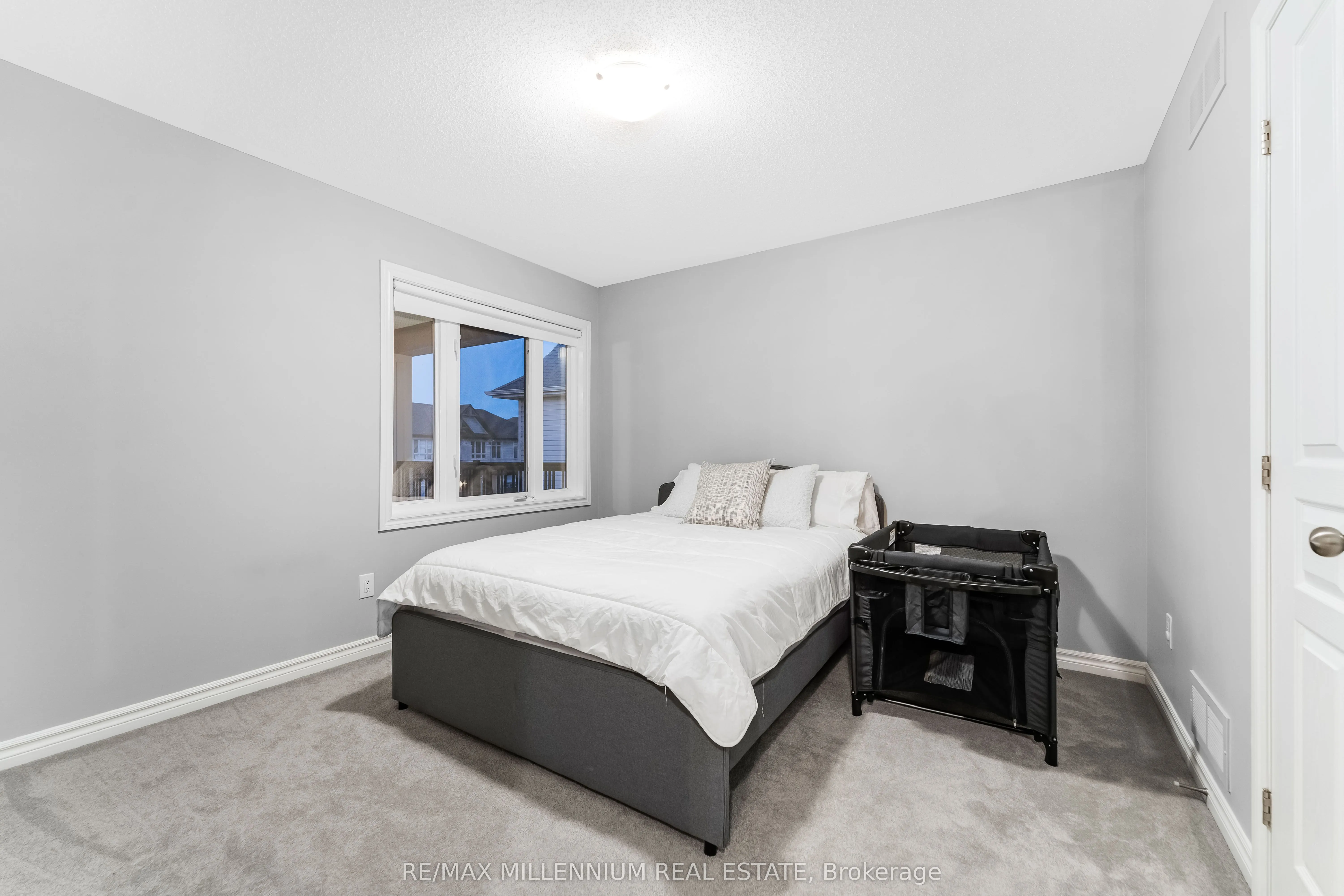 327 BALLINVILLE Circle