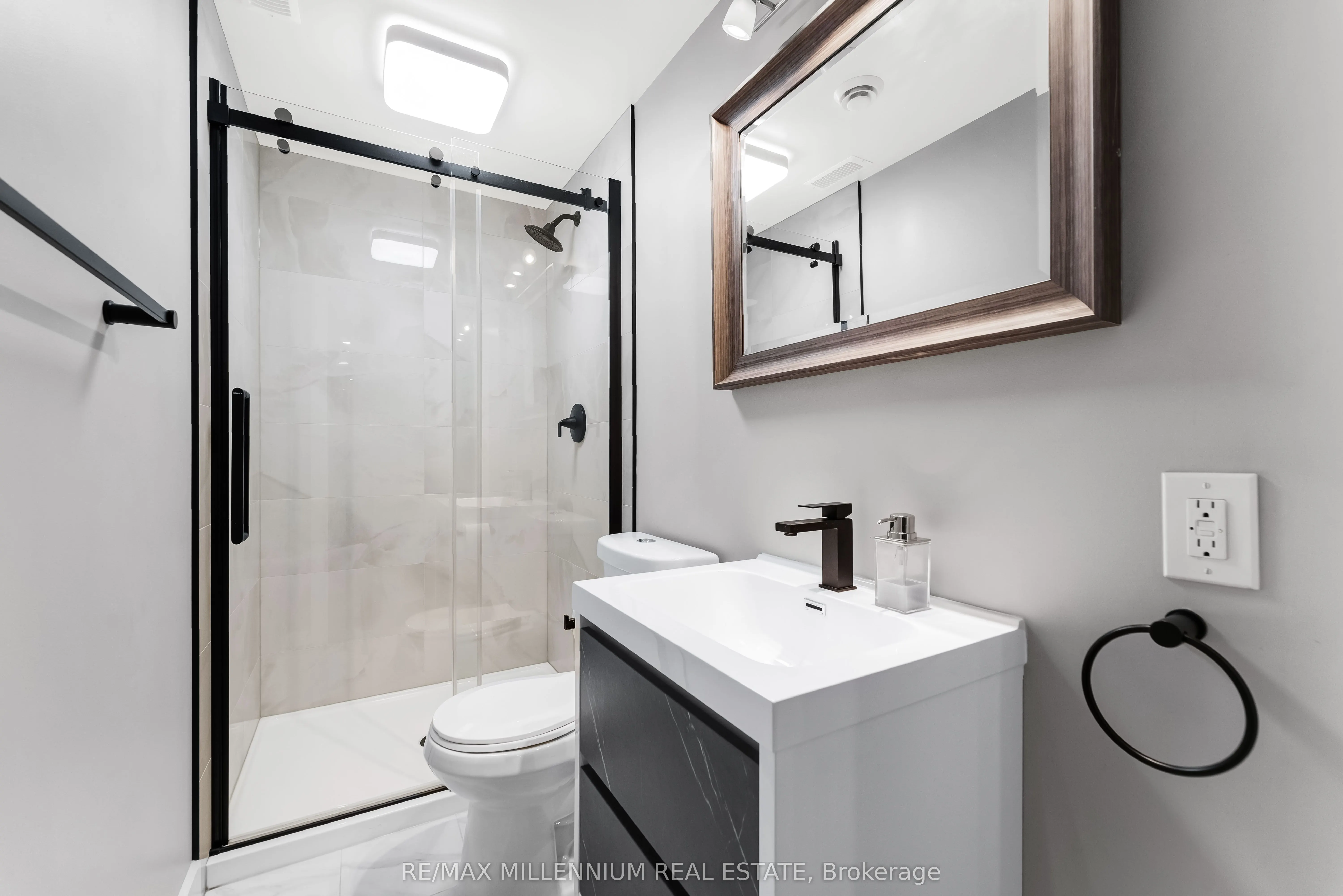 327 BALLINVILLE Circle