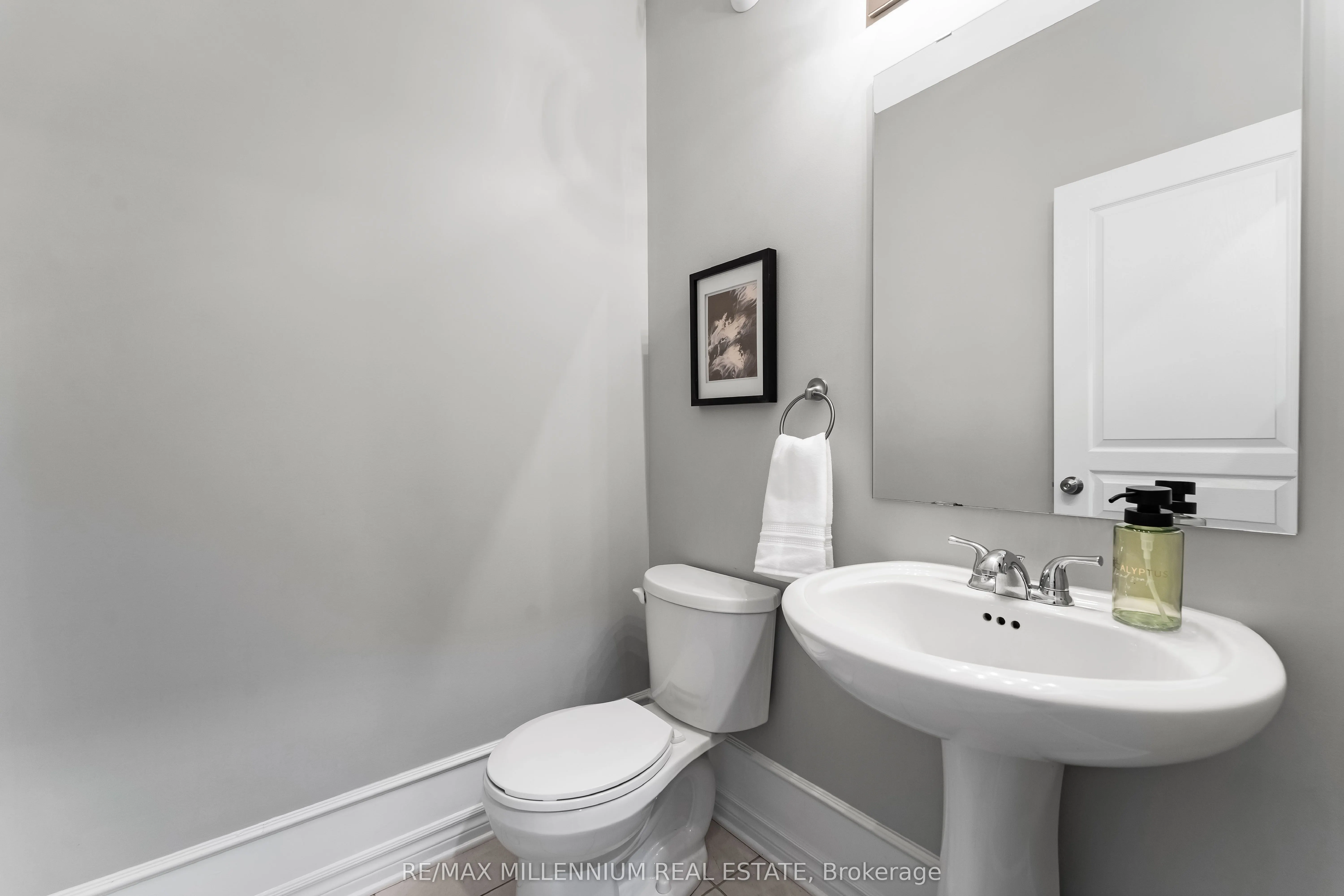 327 BALLINVILLE Circle