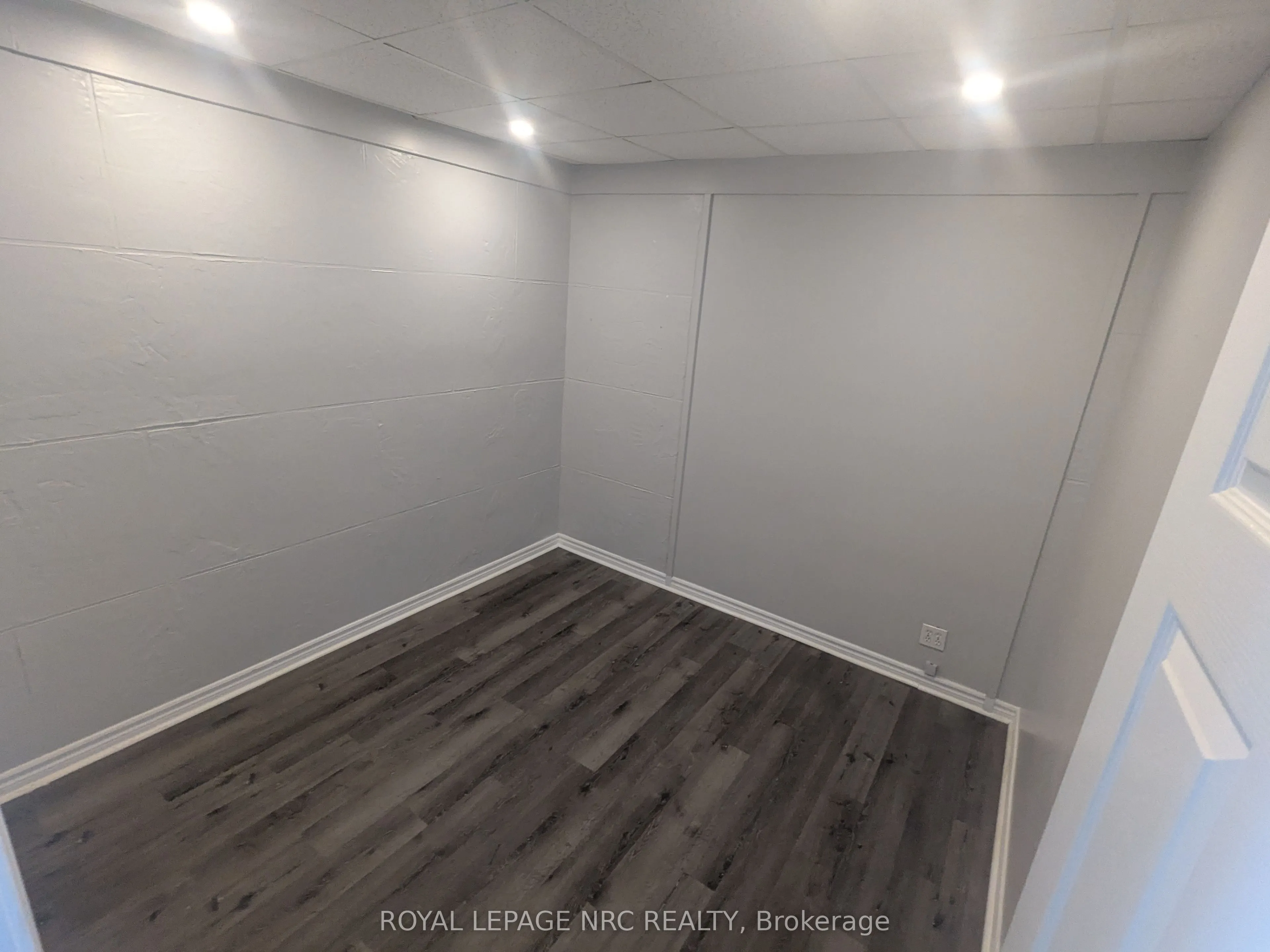 6150 Valley Way, #201