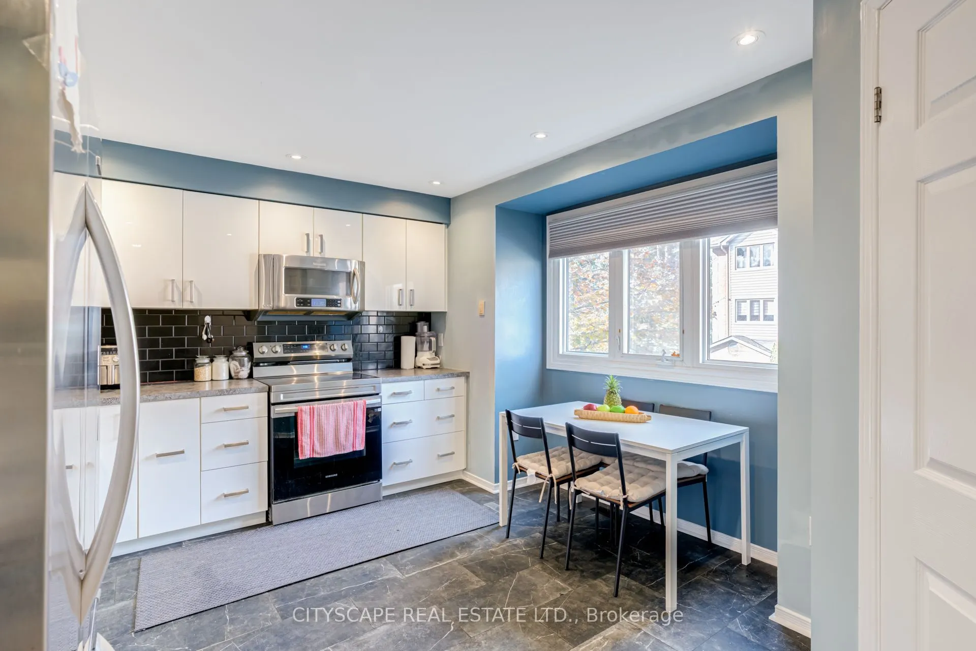 72 Stone Church Road W, #60