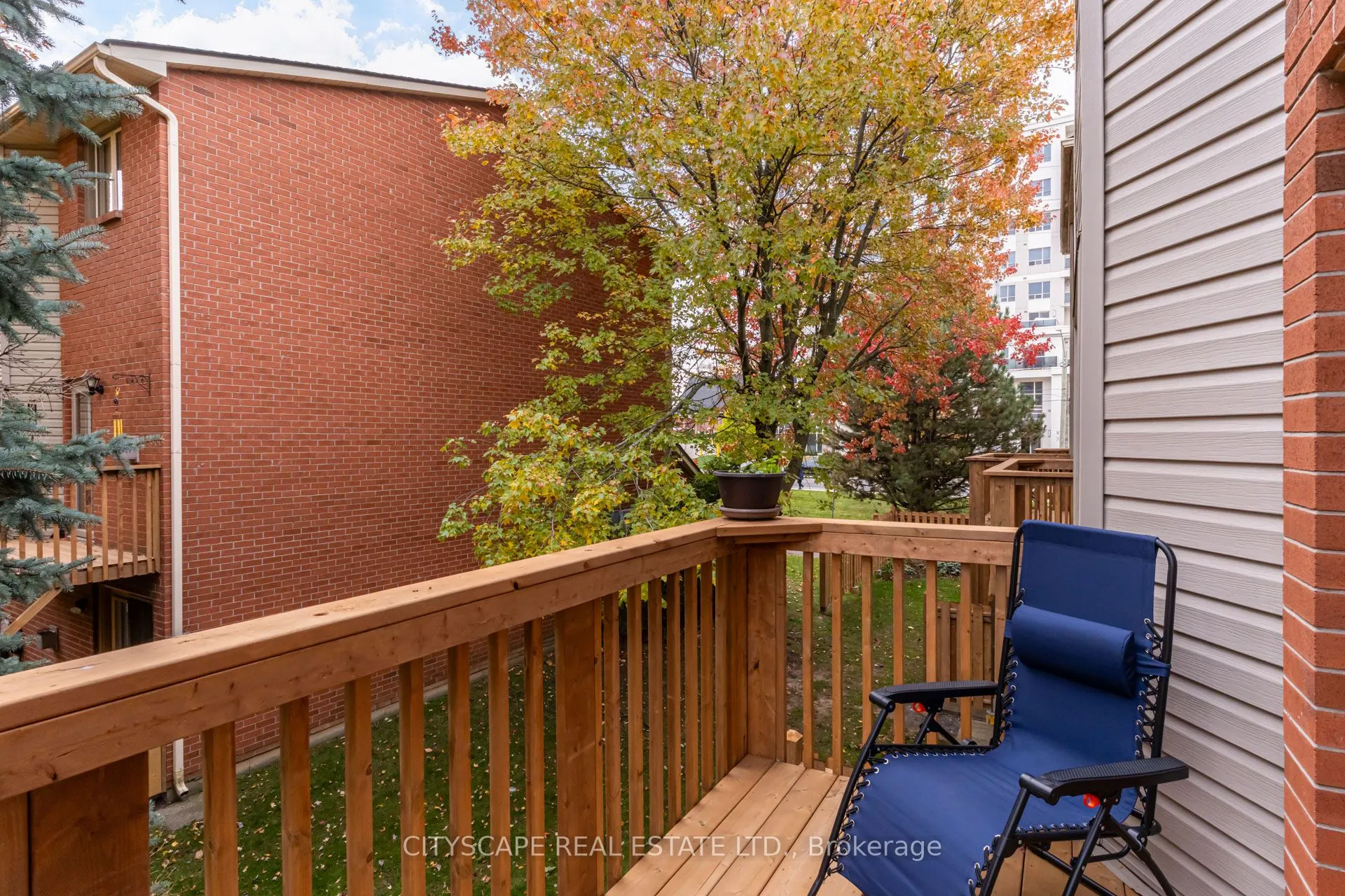 72 Stone Church Road W, #60