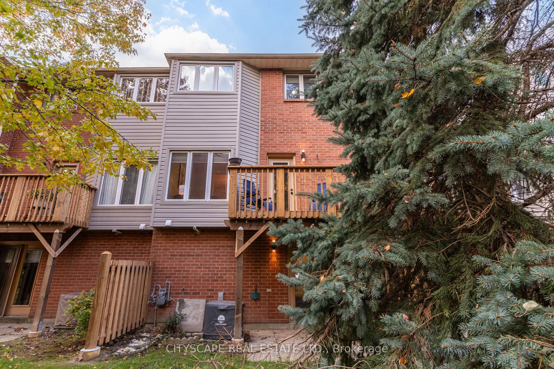 72 Stone Church Road W, #60