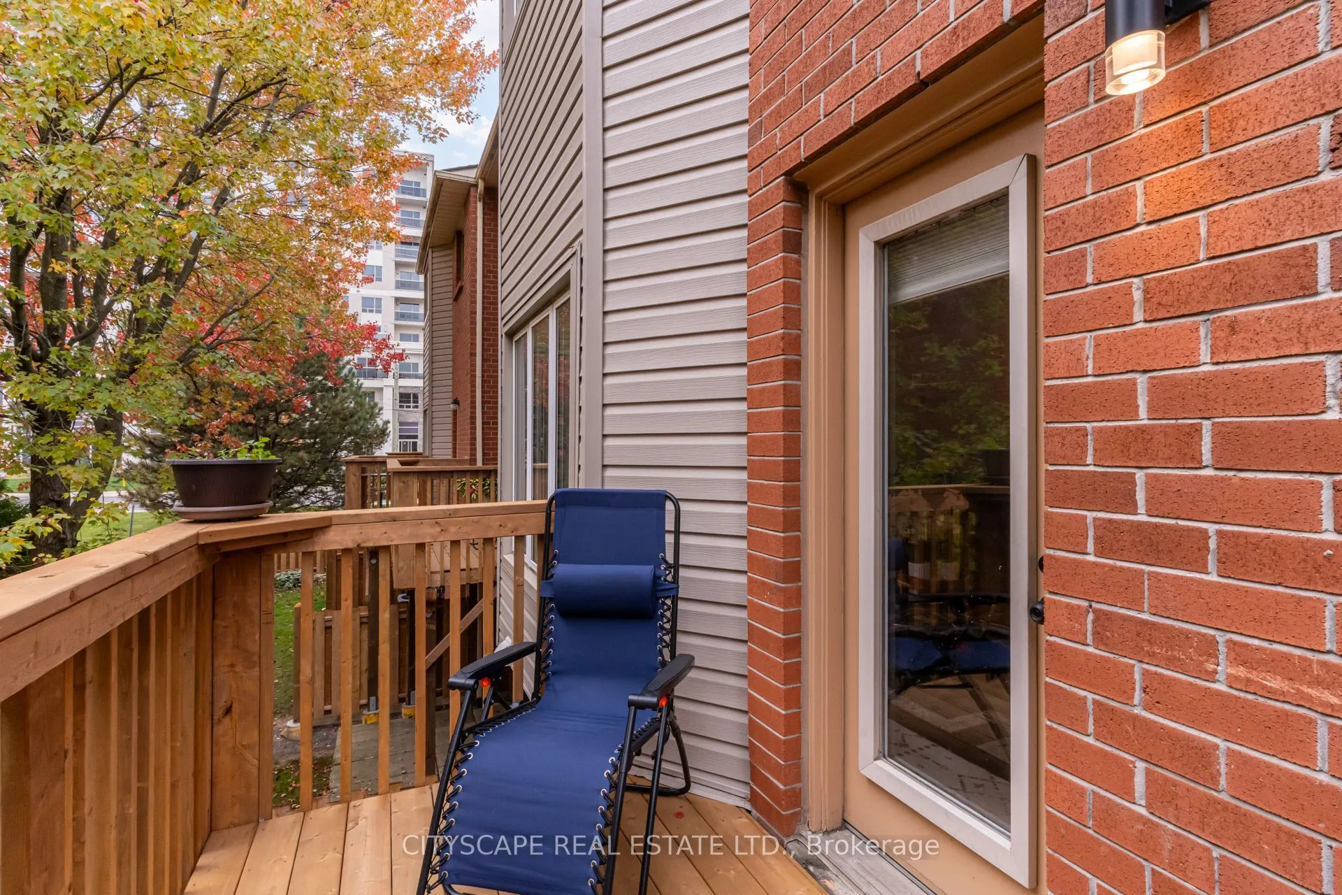 72 Stone Church Road W, #60