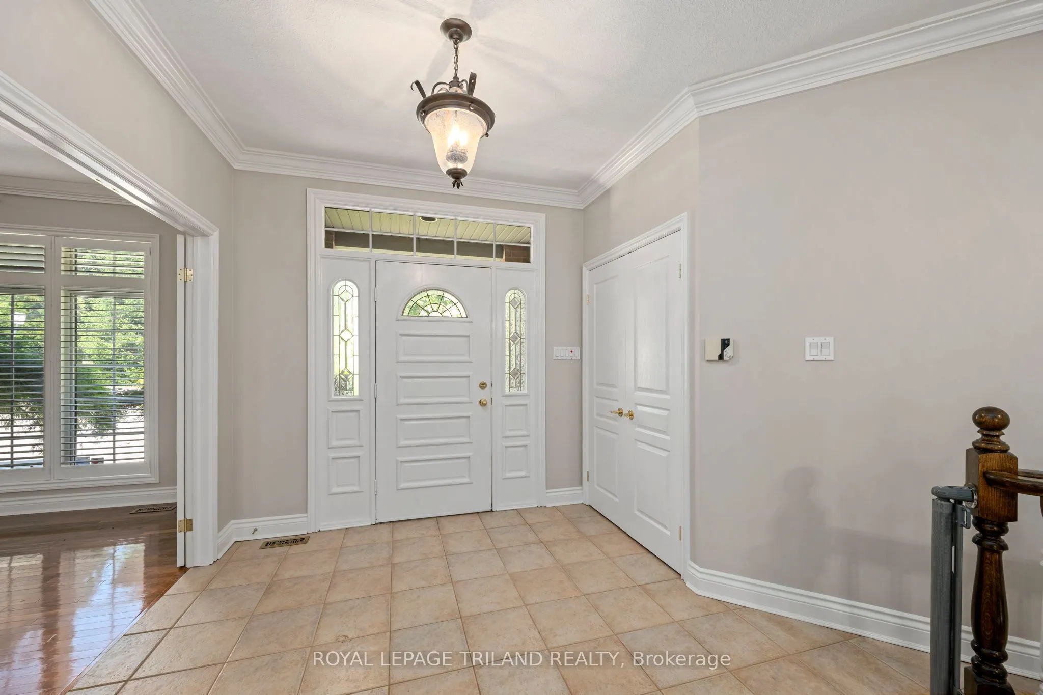 537 Crestwood Drive, #1