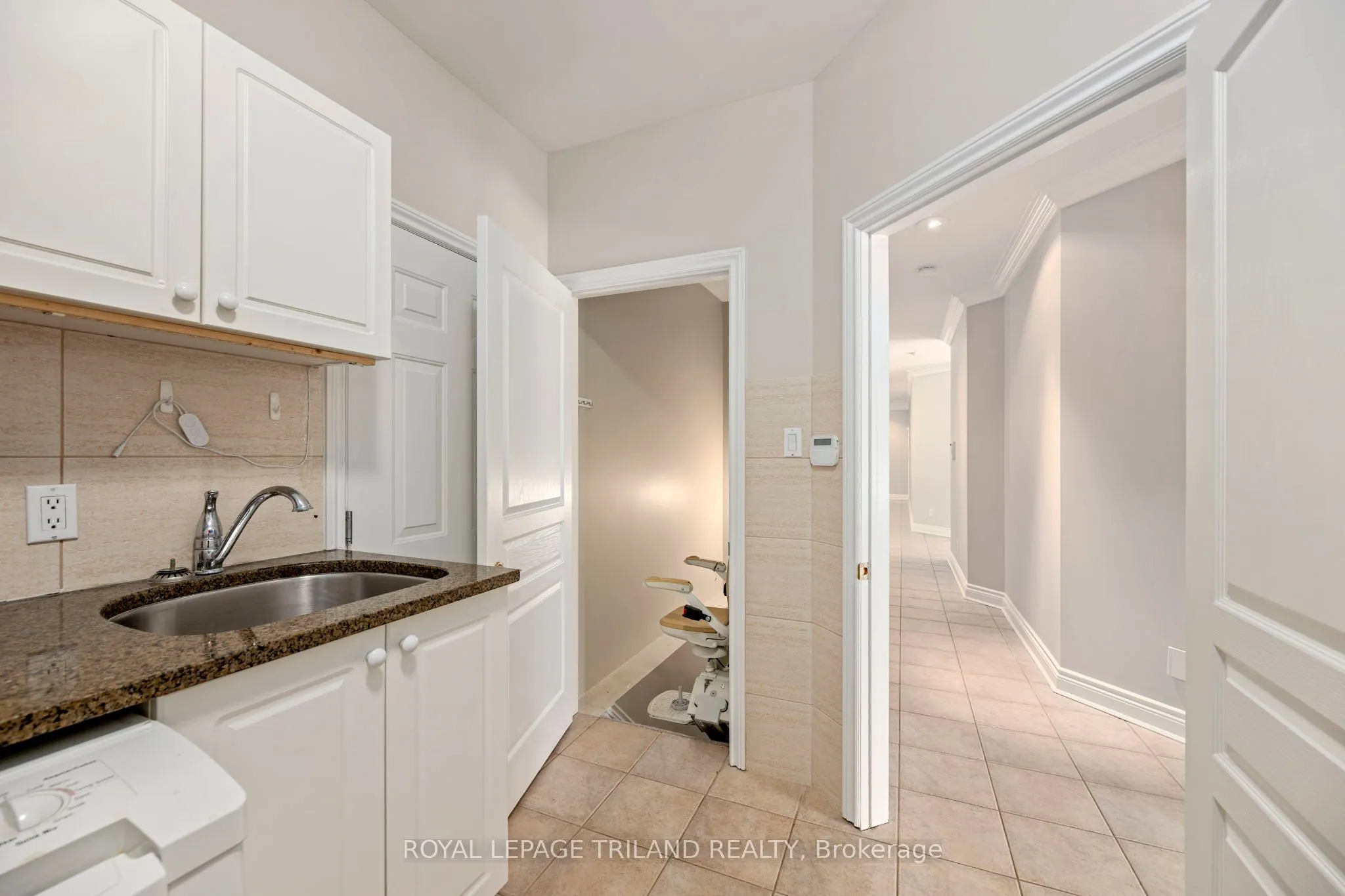 537 Crestwood Drive, #1