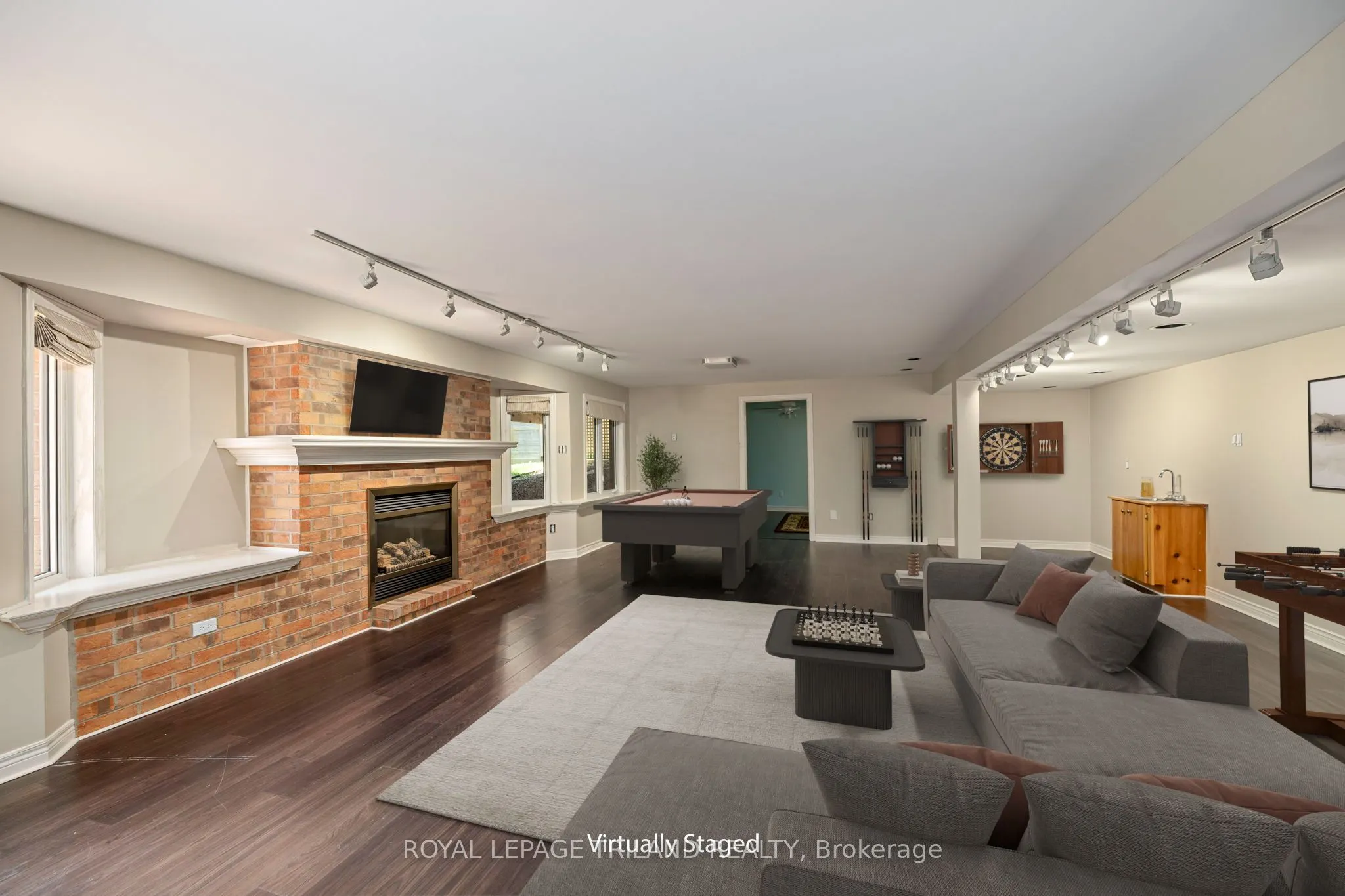 537 Crestwood Drive, #1