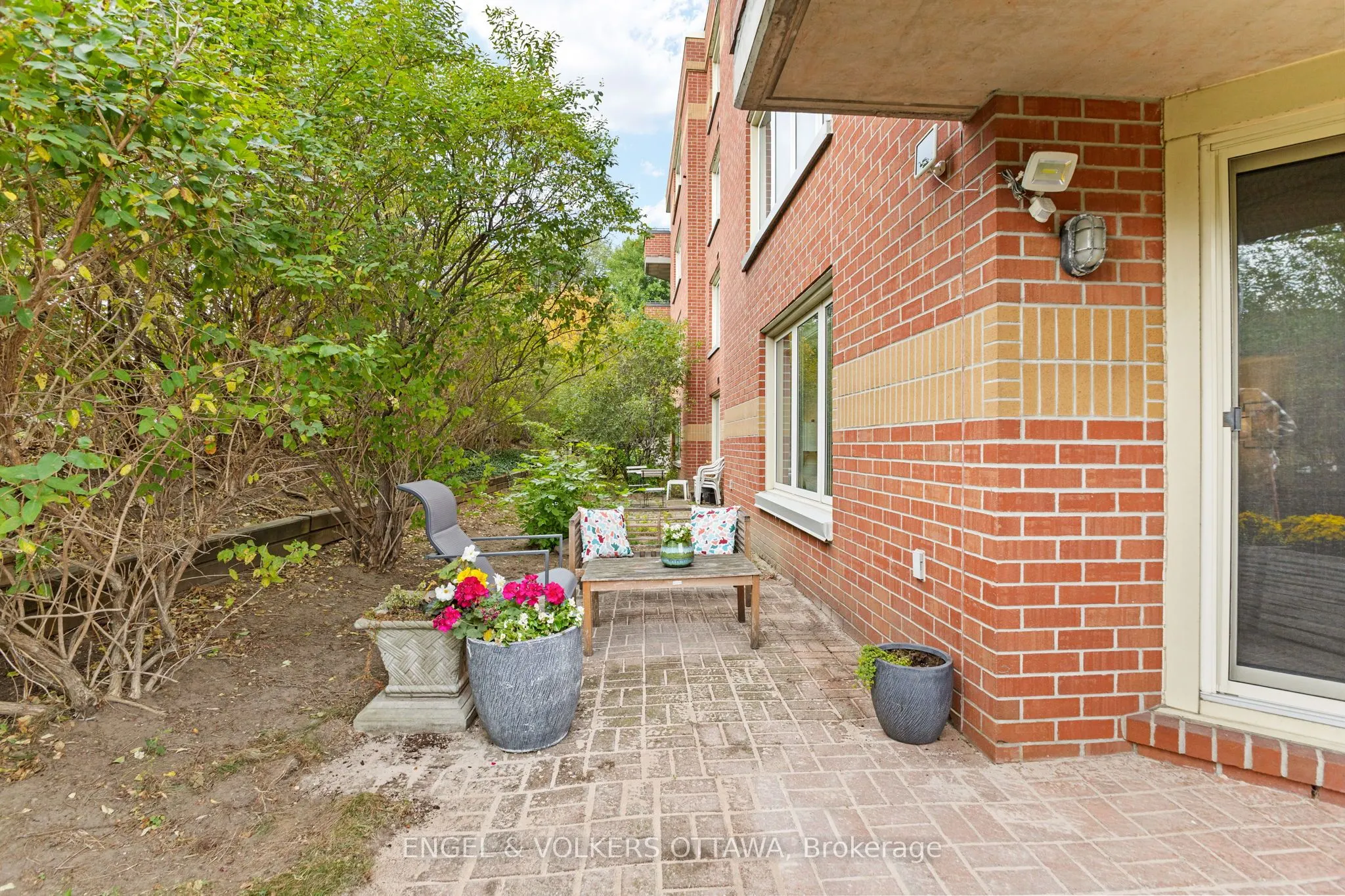 800 Mckellar Avenue, #101