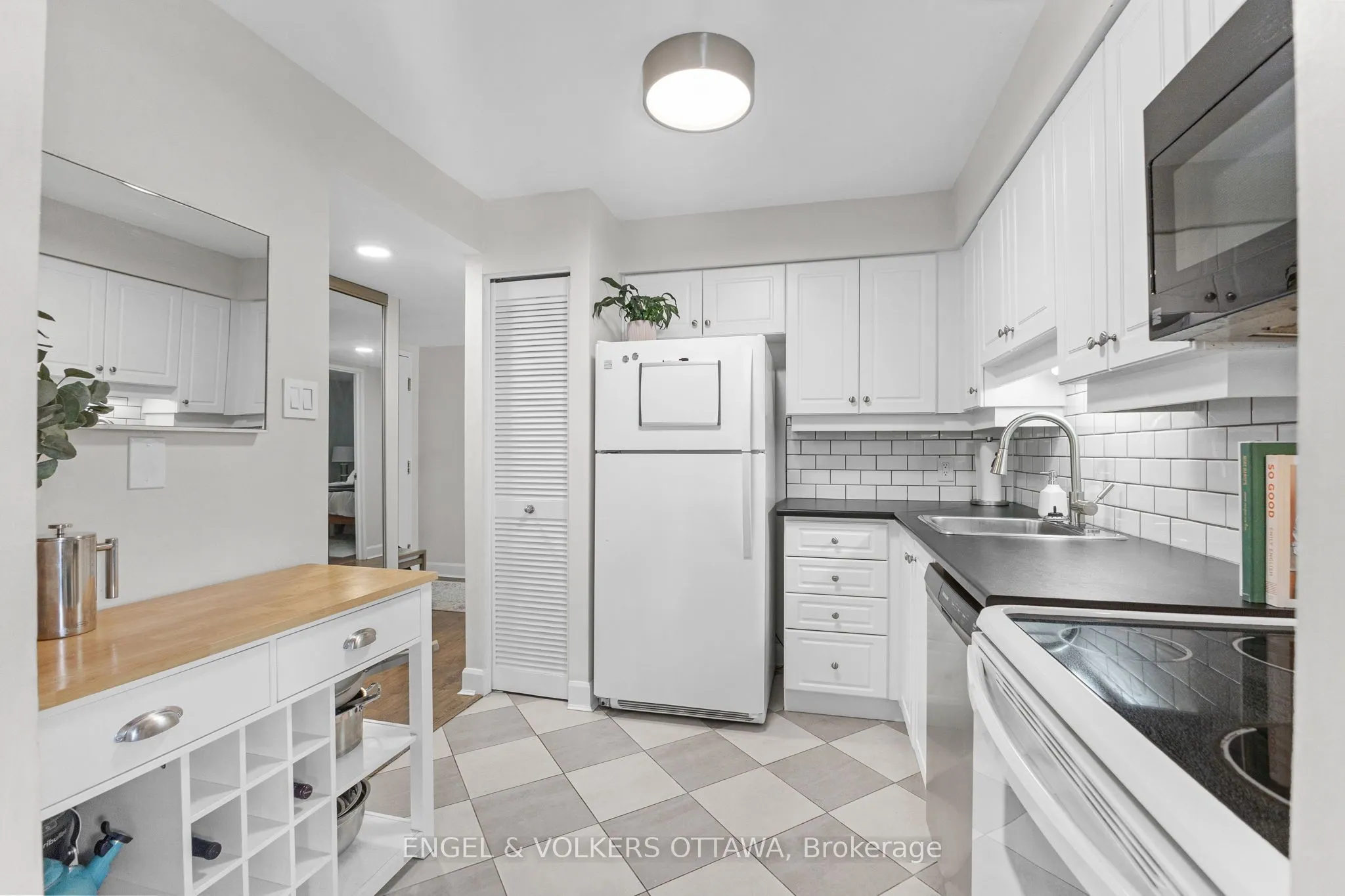 800 Mckellar Avenue, #101