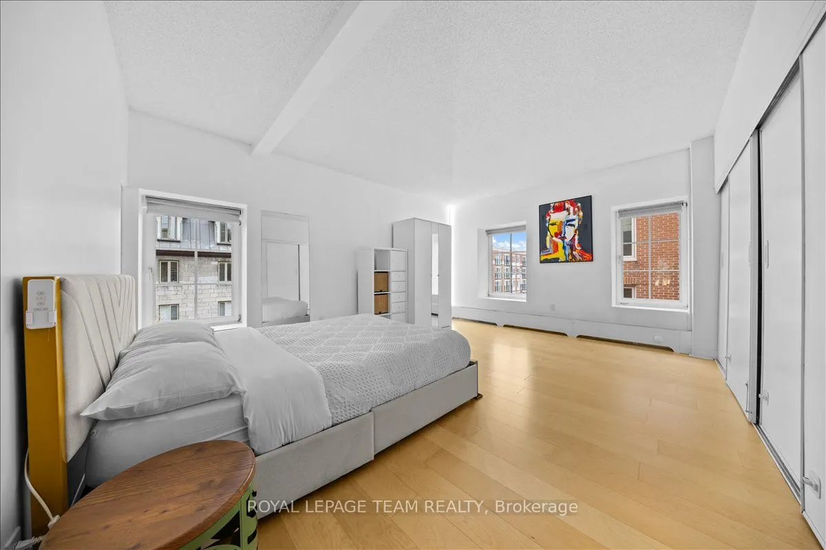 10 Clarence Street, #5