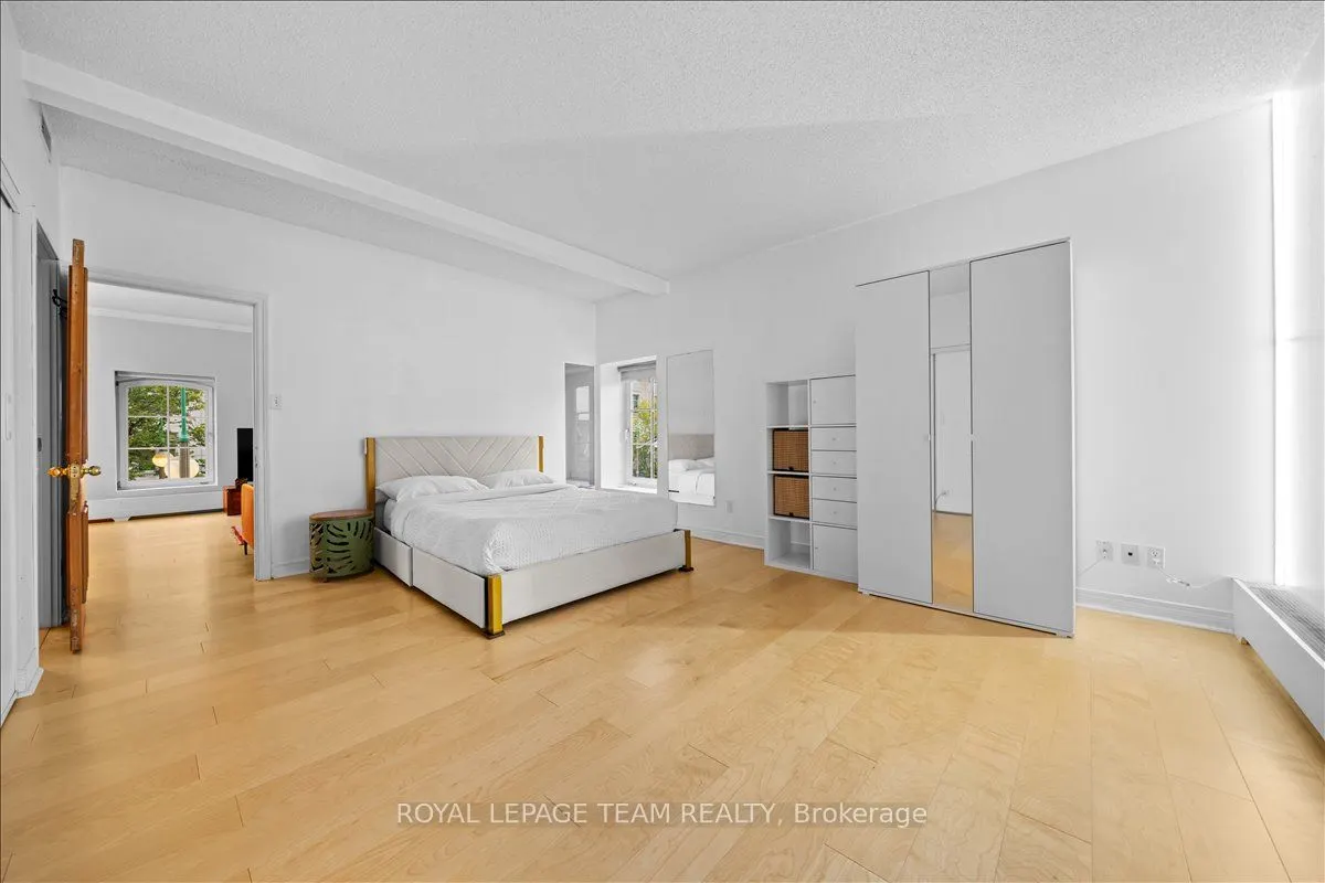 10 Clarence Street, #5