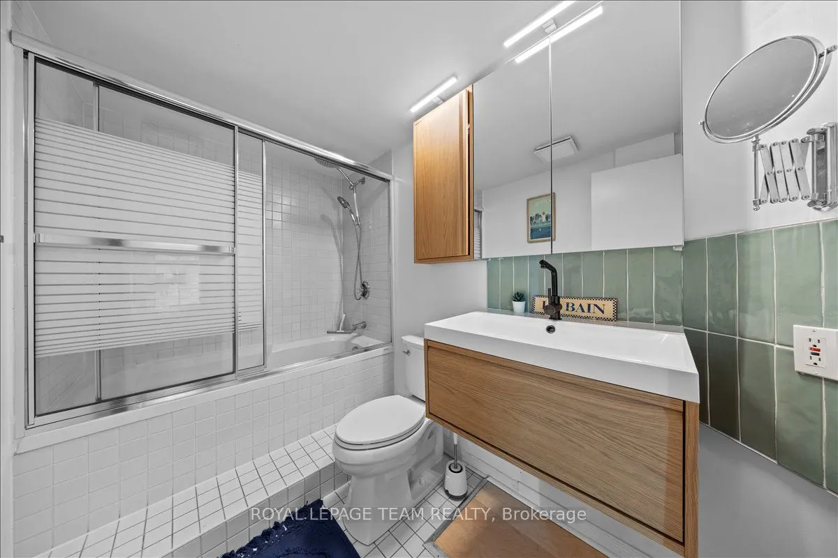 10 Clarence Street, #5