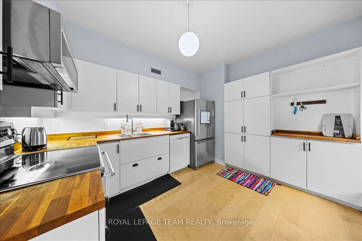 10 Clarence Street, #5