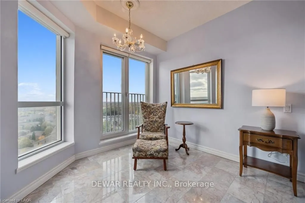 190 Hespeler Road W, #1902