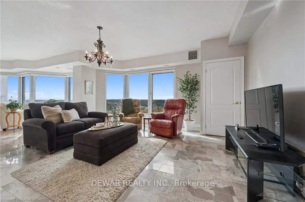 190 Hespeler Road W, #1902