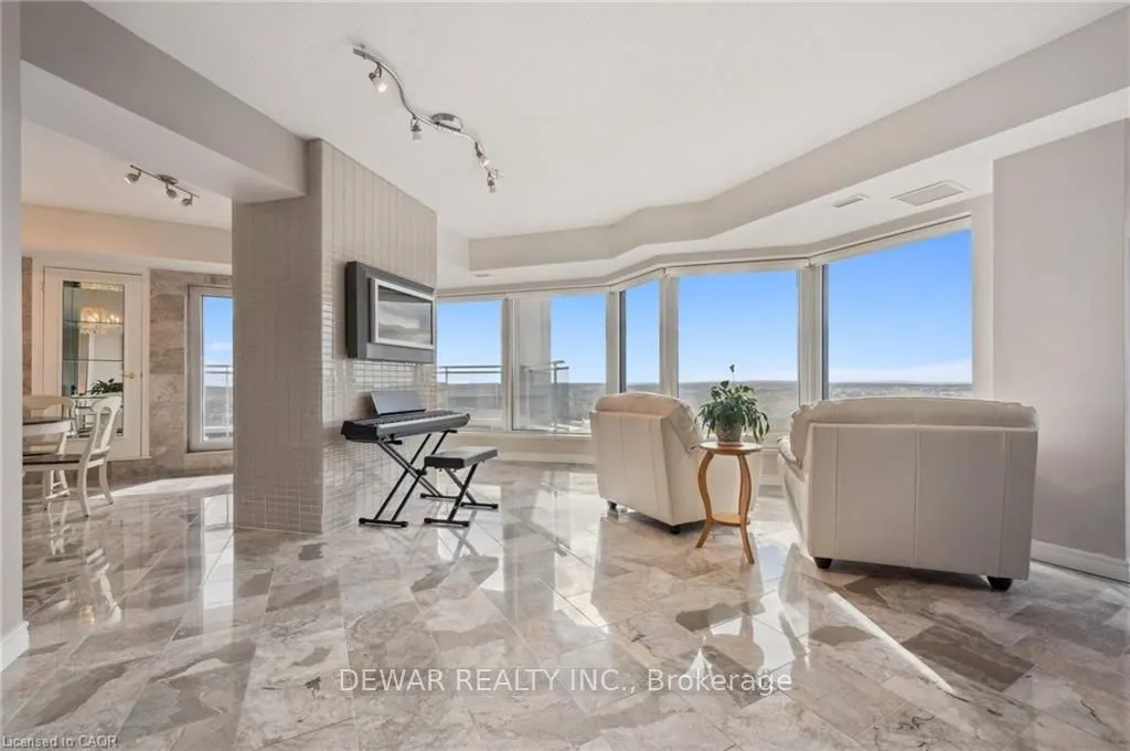 190 Hespeler Road W, #1902