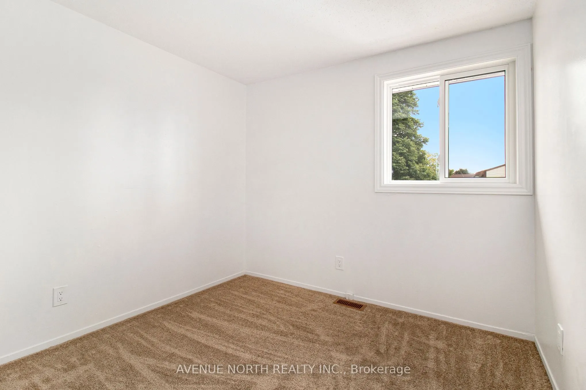 1444 Foxwell Street, #18