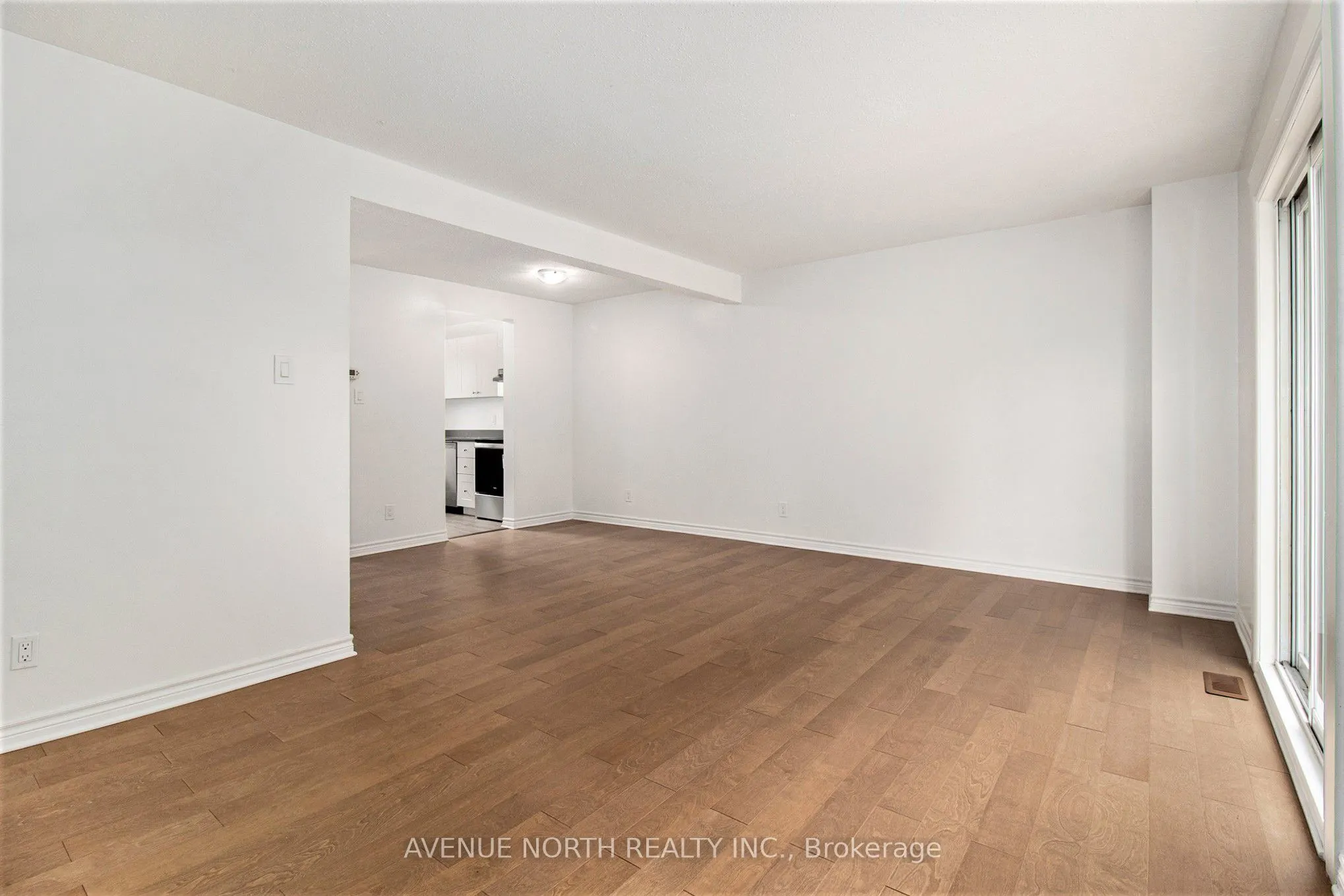 1444 Foxwell Street, #18