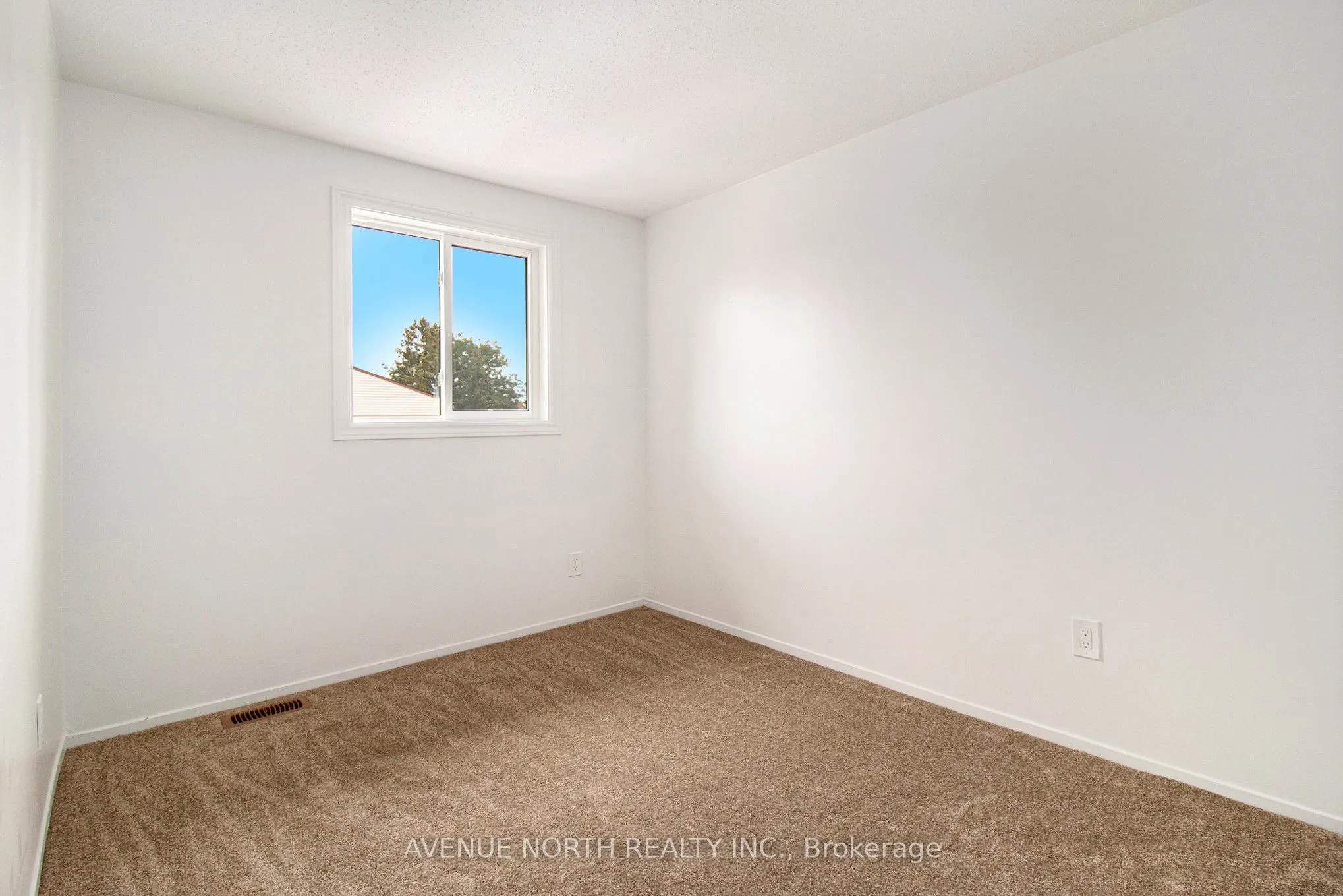 1444 Foxwell Street, #18