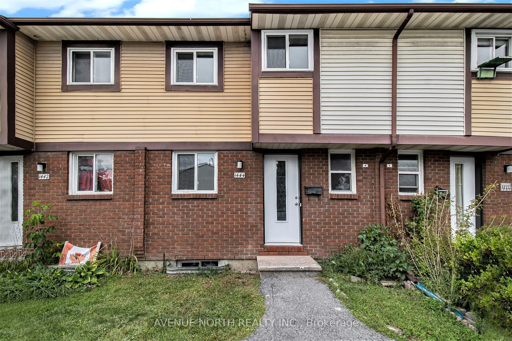 1444 Foxwell Street, #18