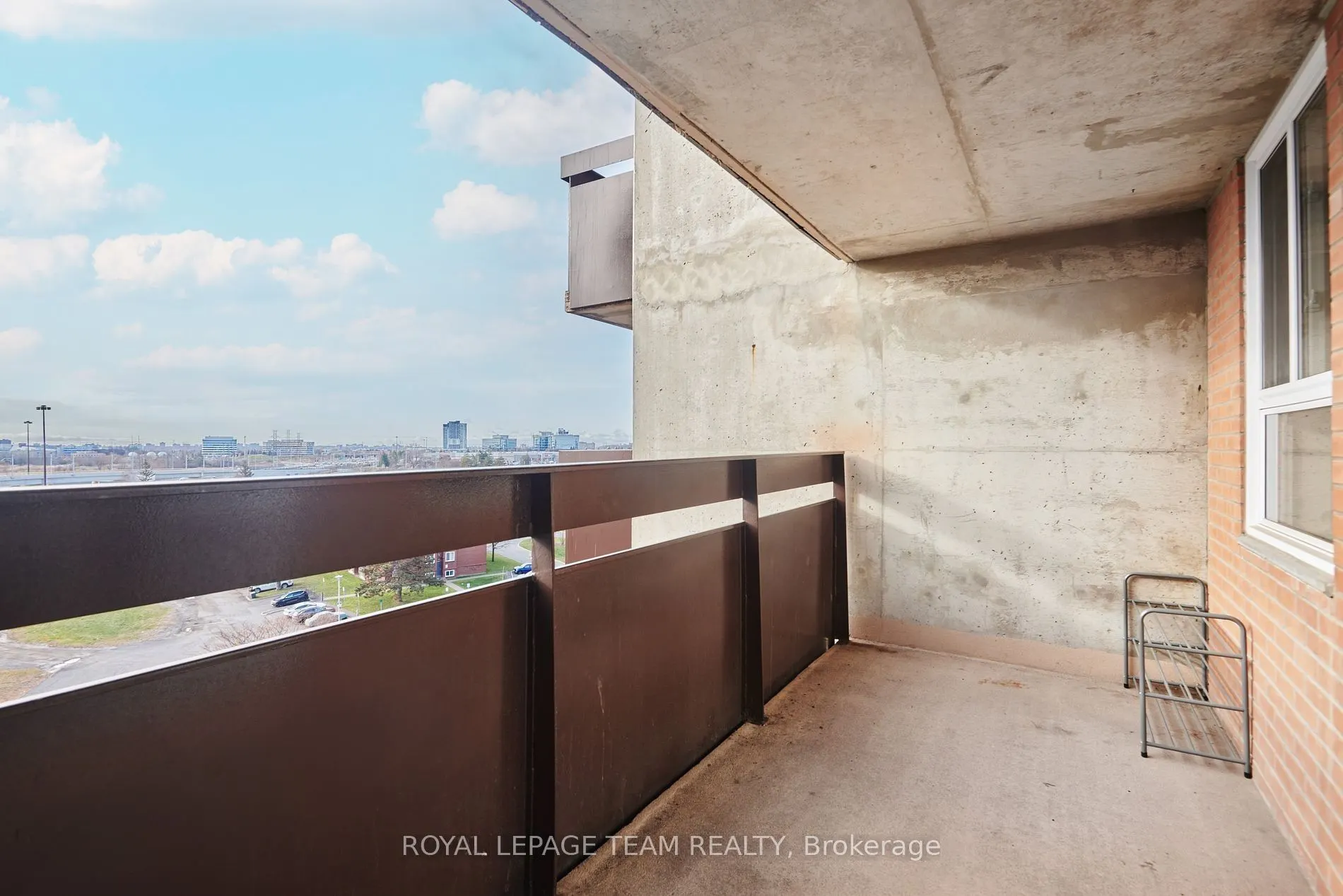 2000 Jasmine Crescent, #811