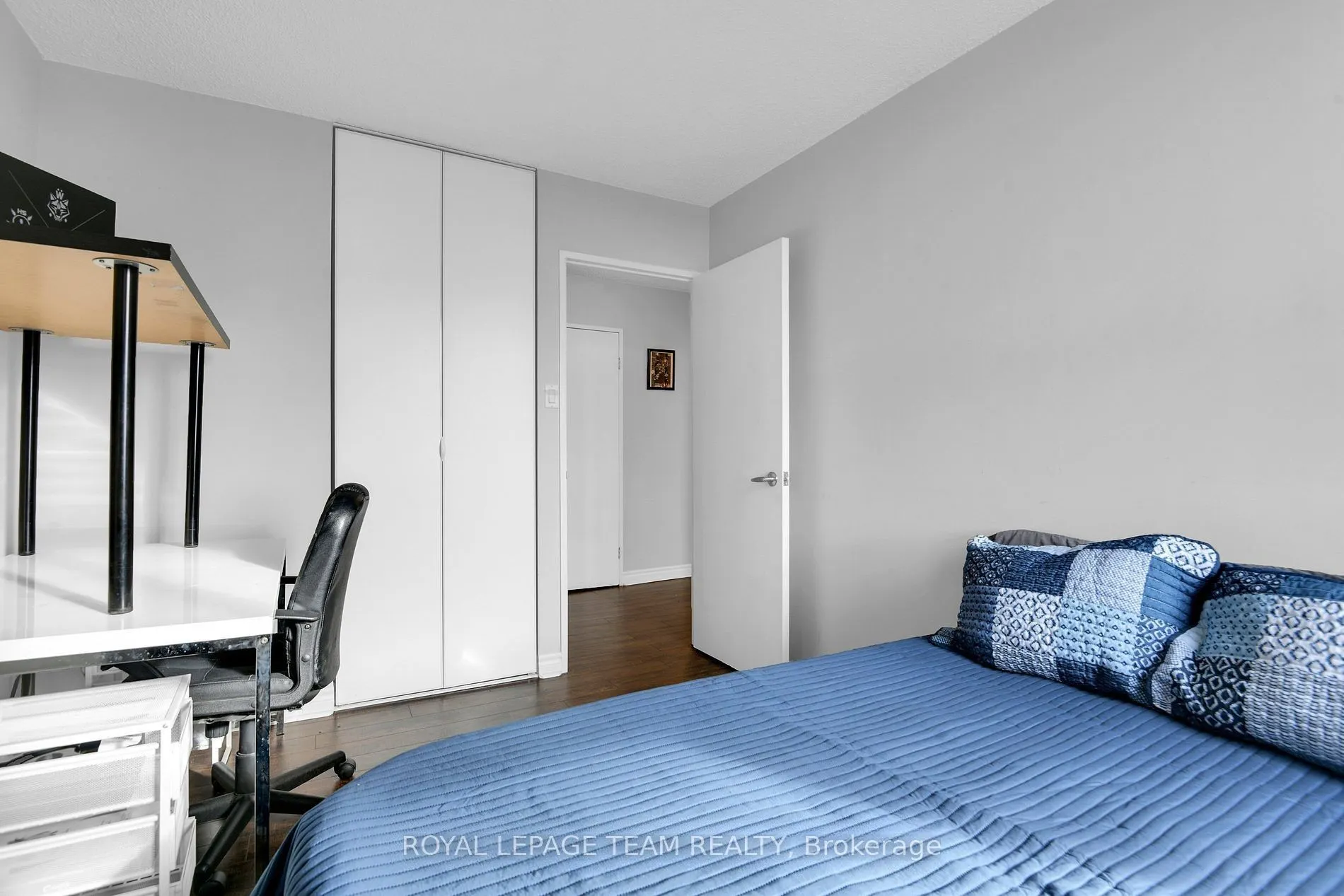 2000 Jasmine Crescent, #811