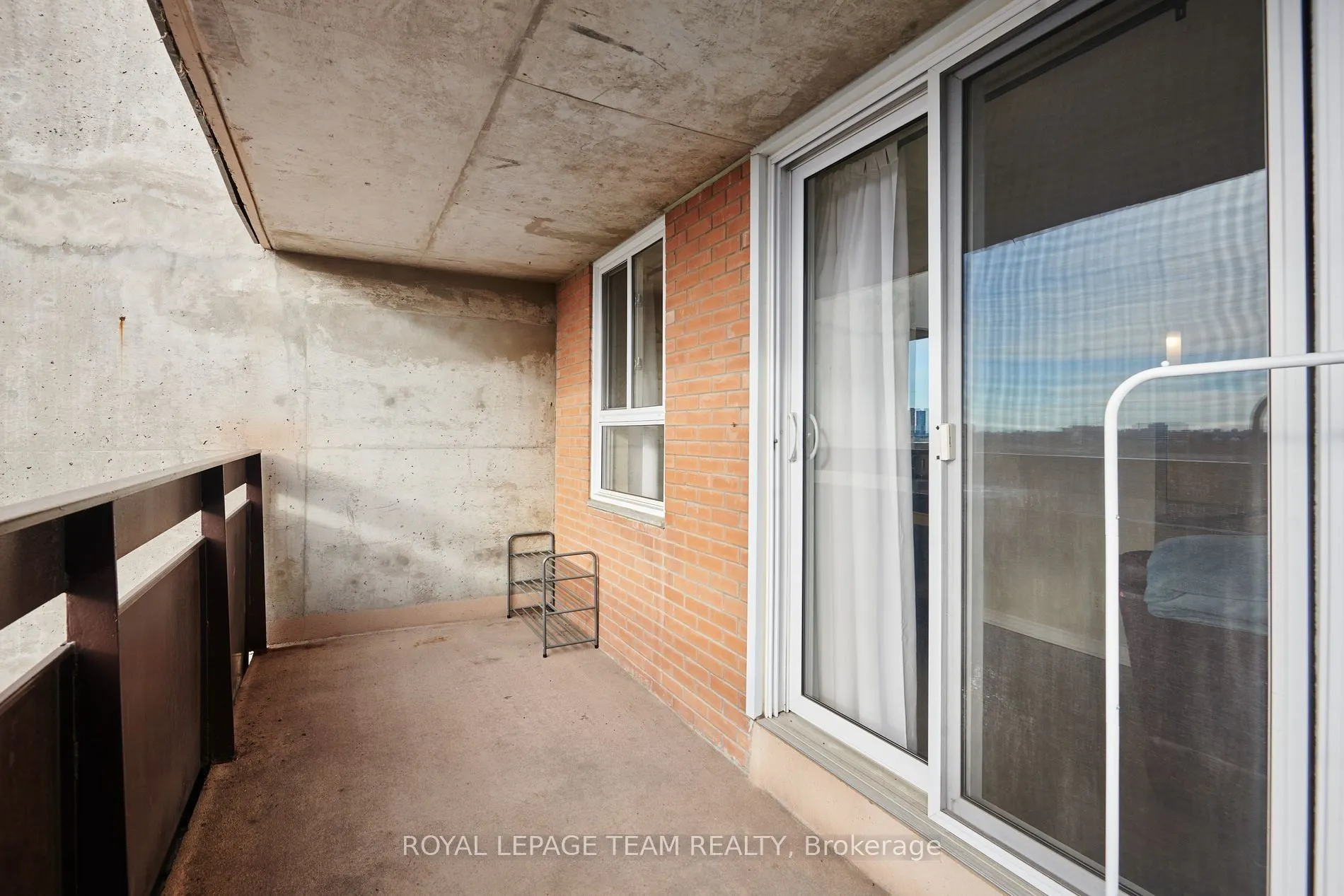 2000 Jasmine Crescent, #811