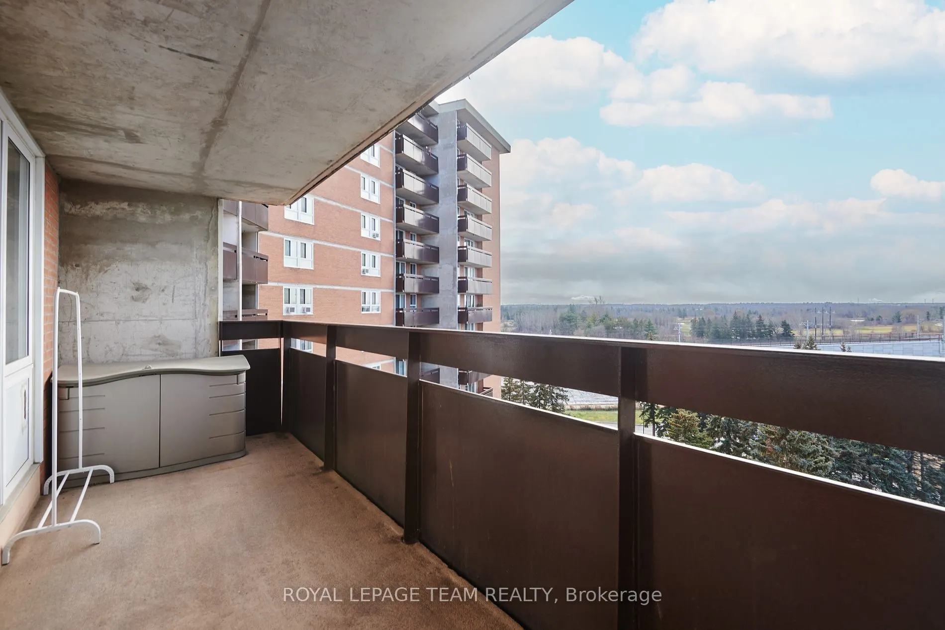 2000 Jasmine Crescent, #811