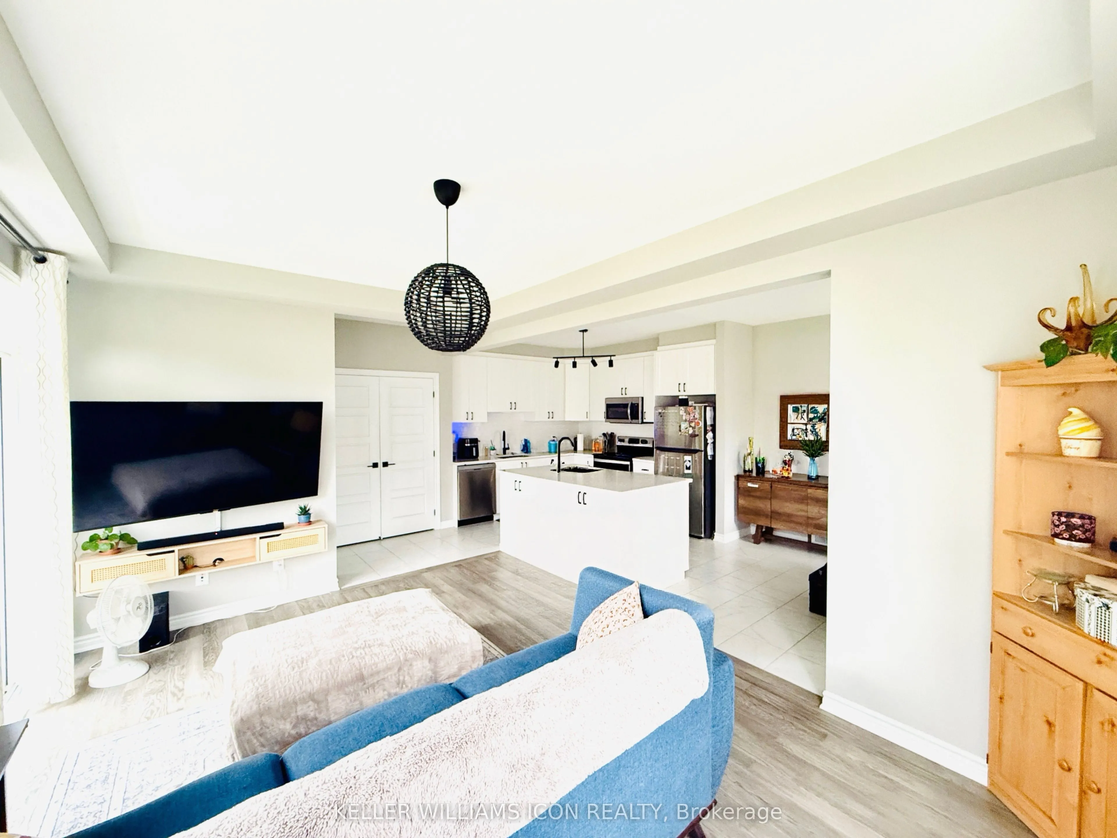 990 Fameflower Street