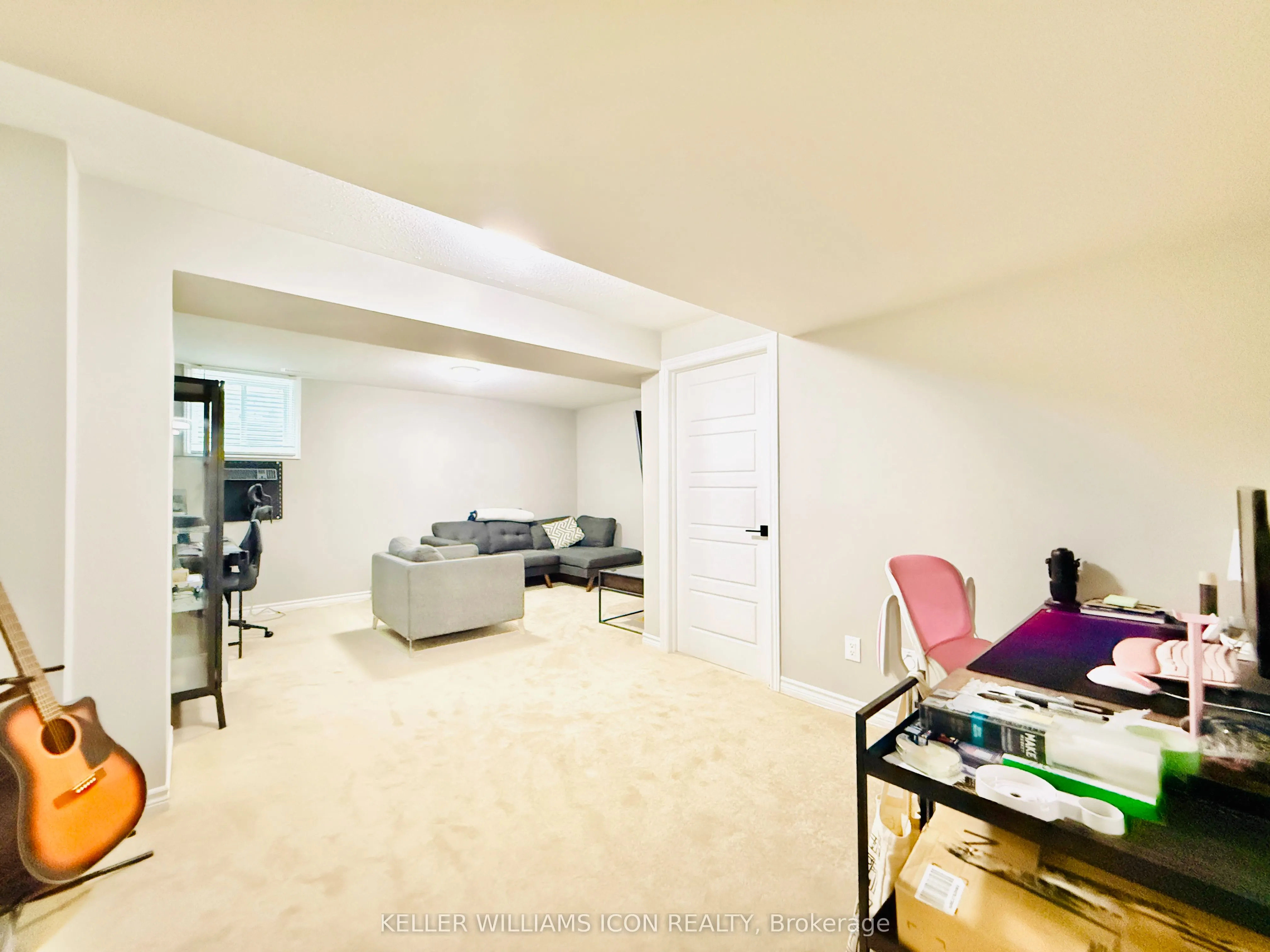 990 Fameflower Street